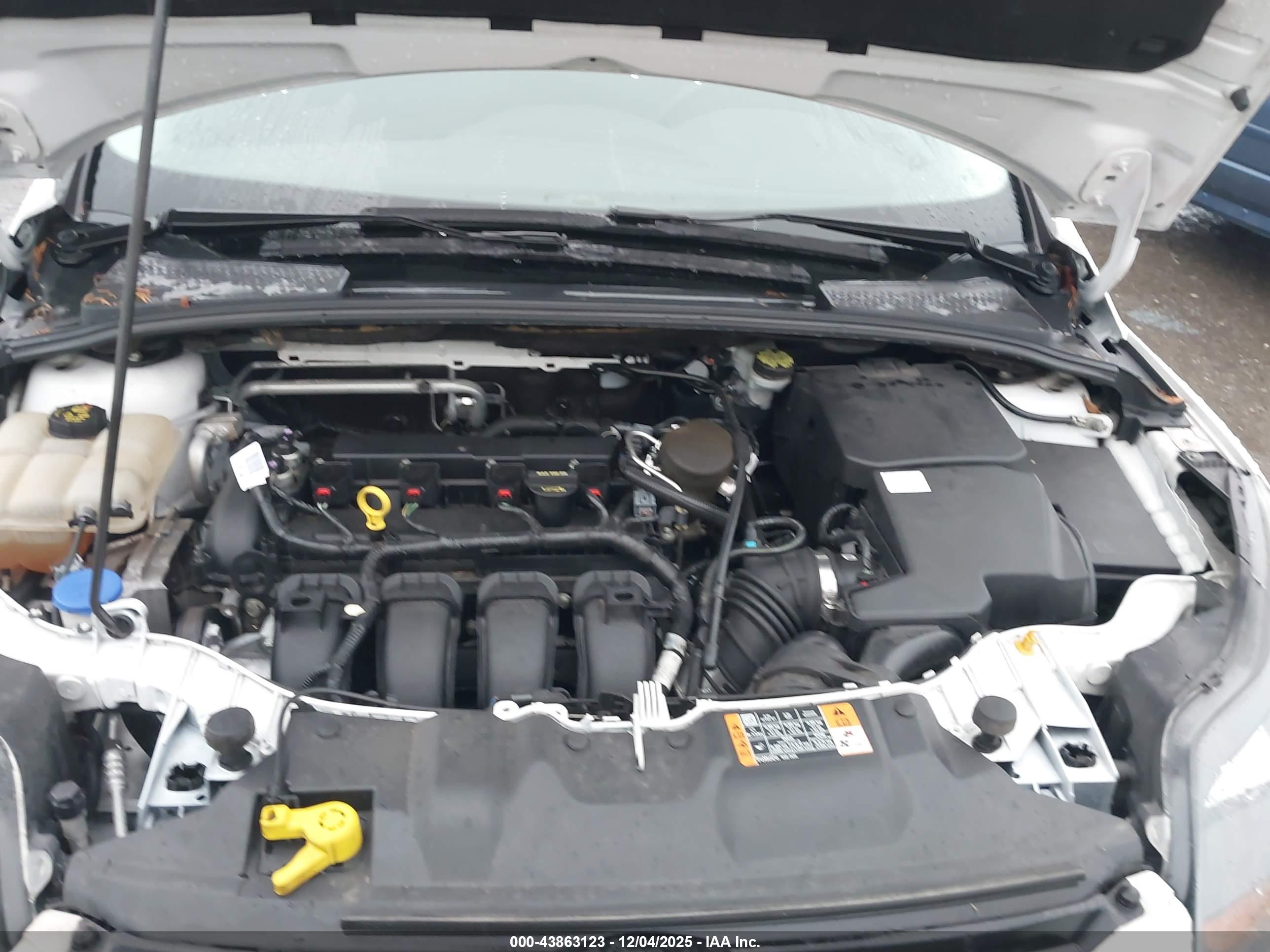FORD FOCUS image 10
