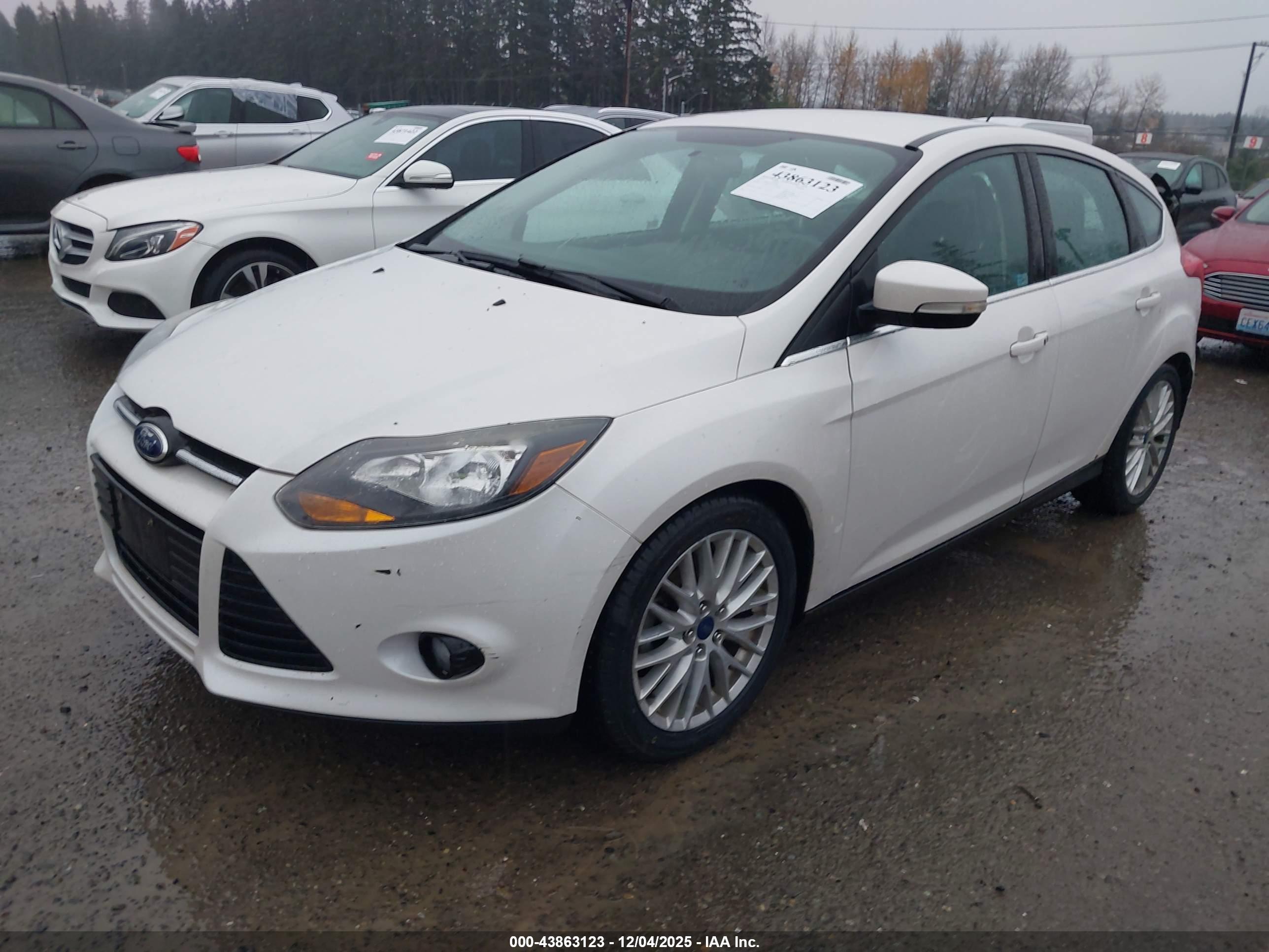 FORD FOCUS image 2