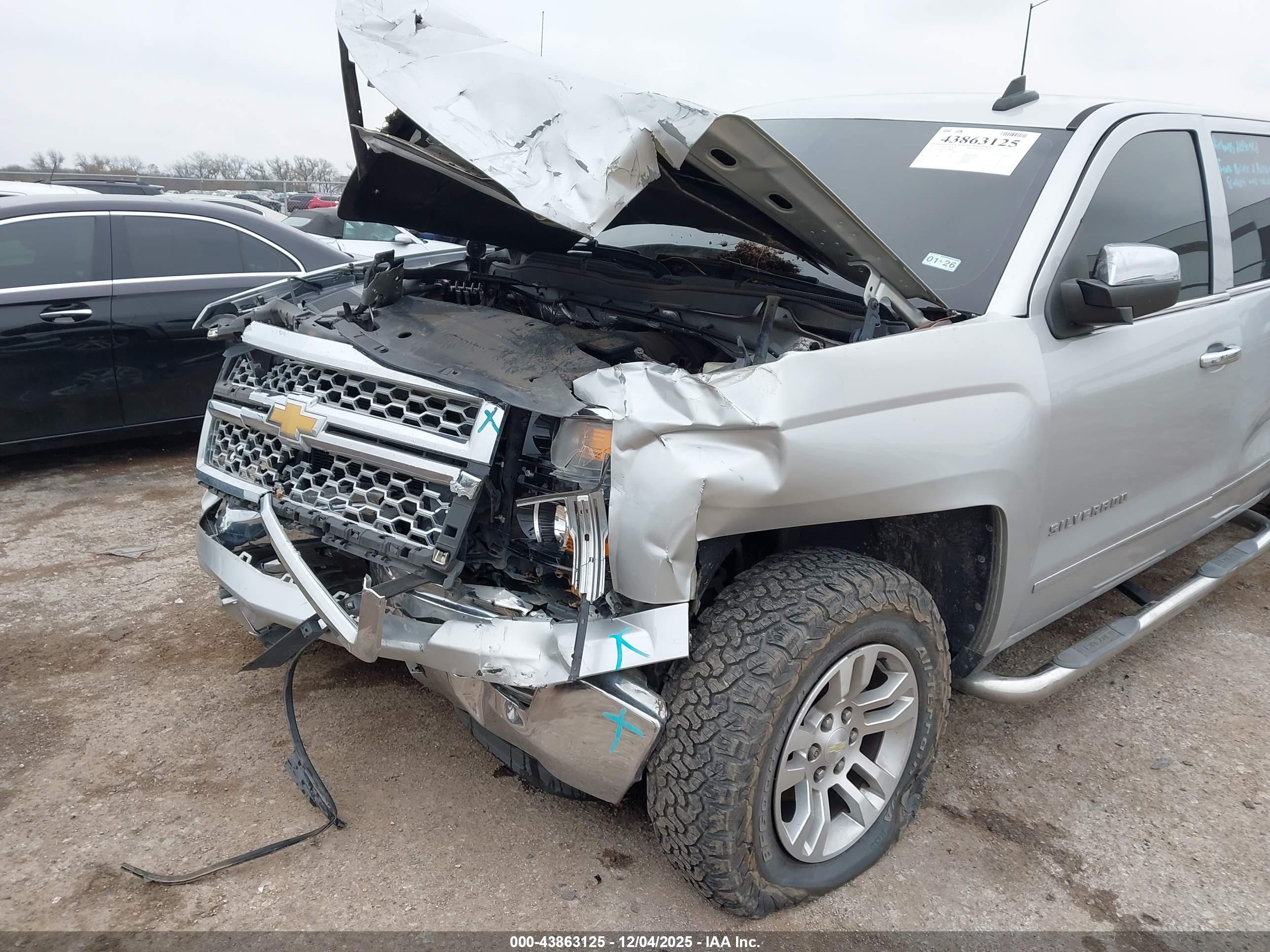 CHEVROLET SILVERADO image 6