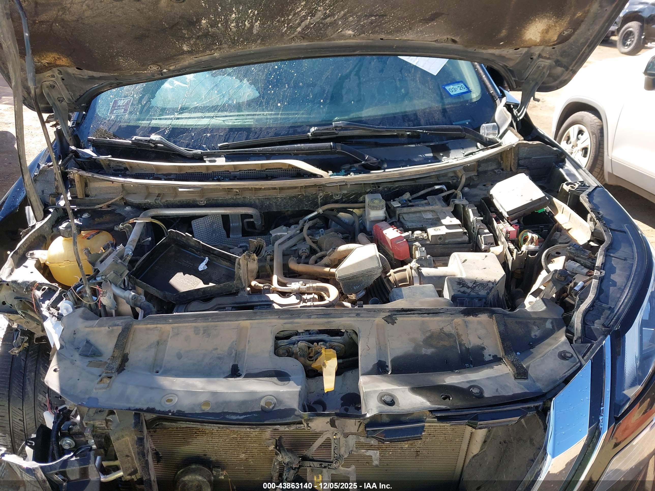 NISSAN ROGUE image 10