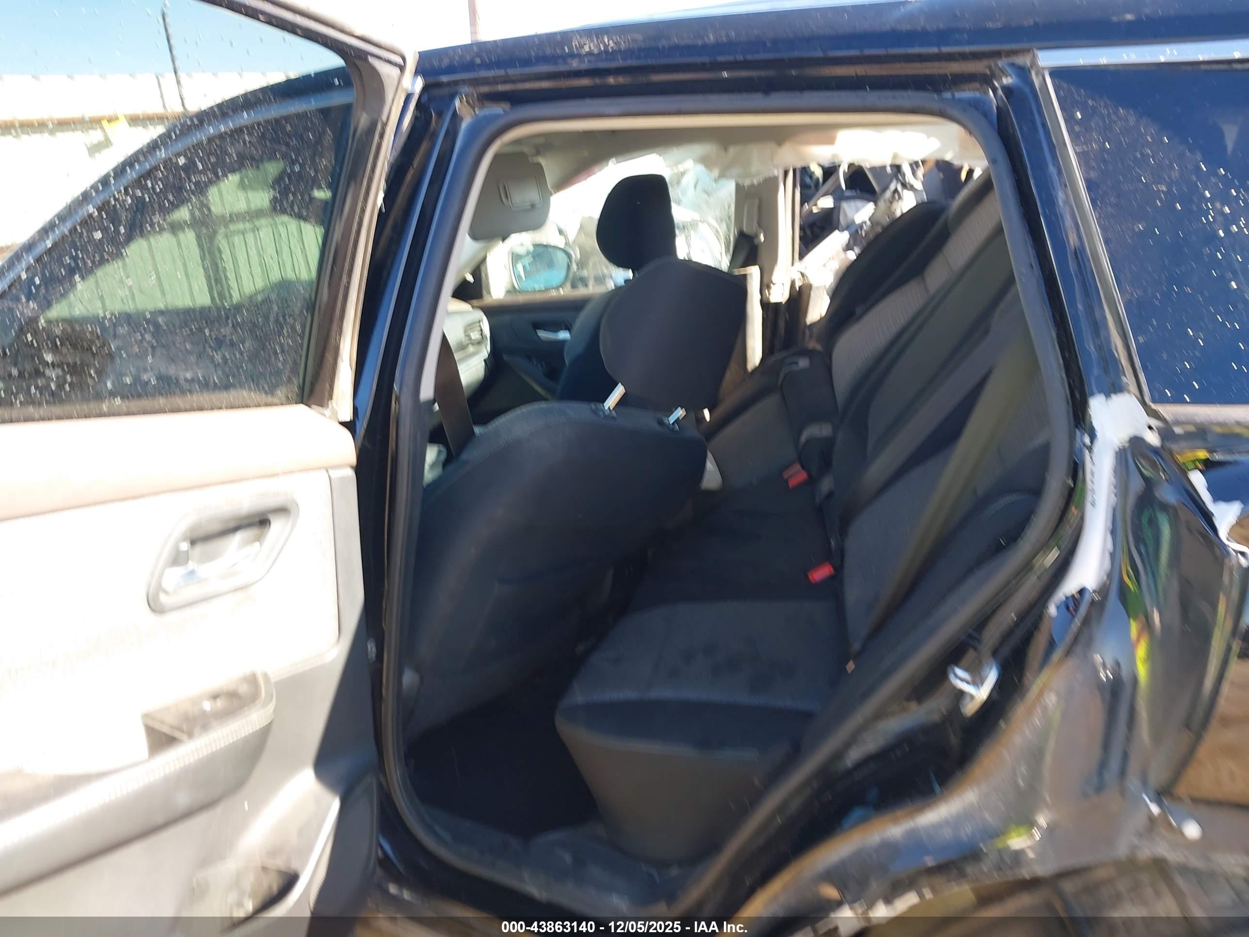 NISSAN ROGUE image 8