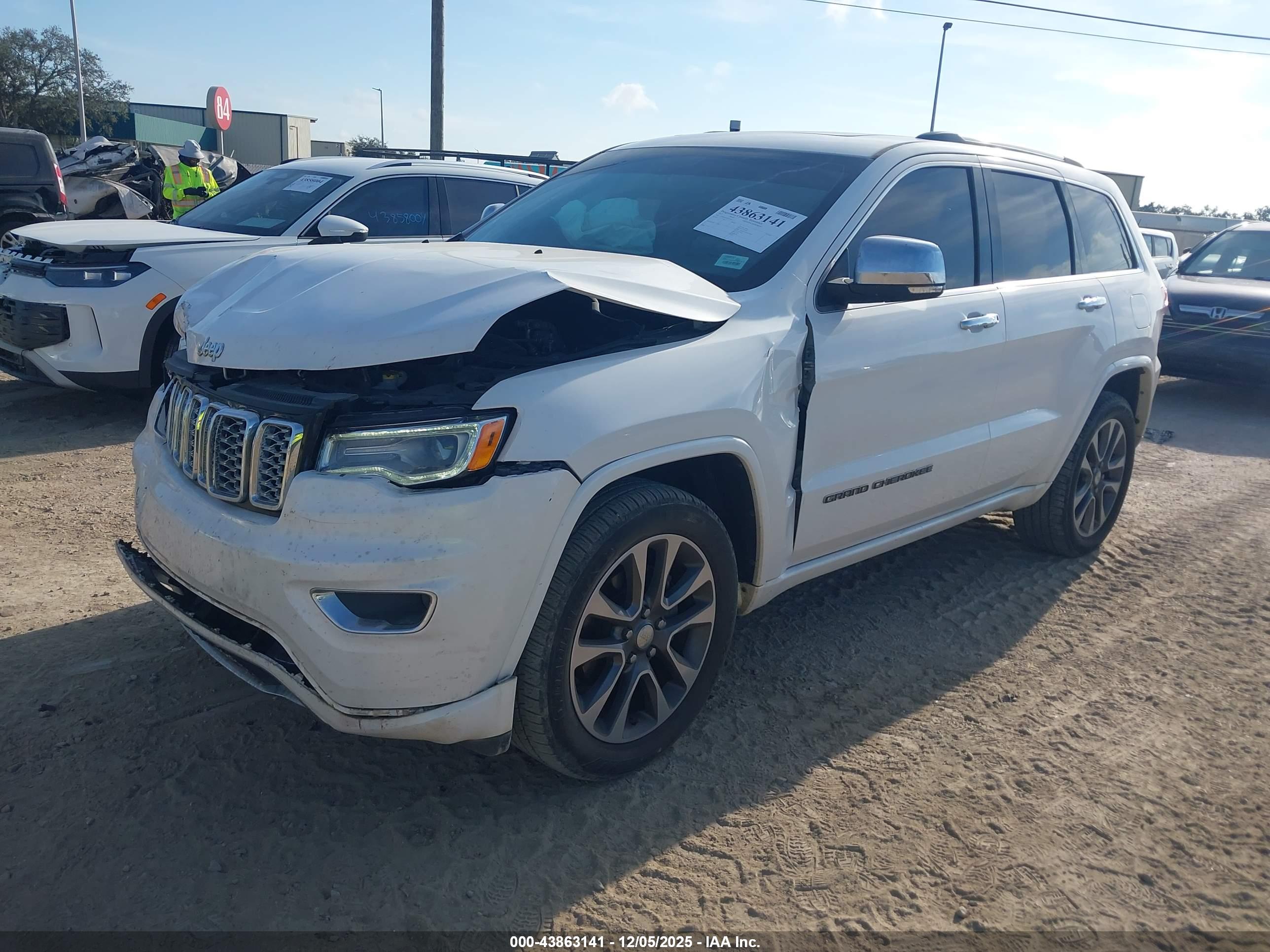 JEEP GRAND image 2