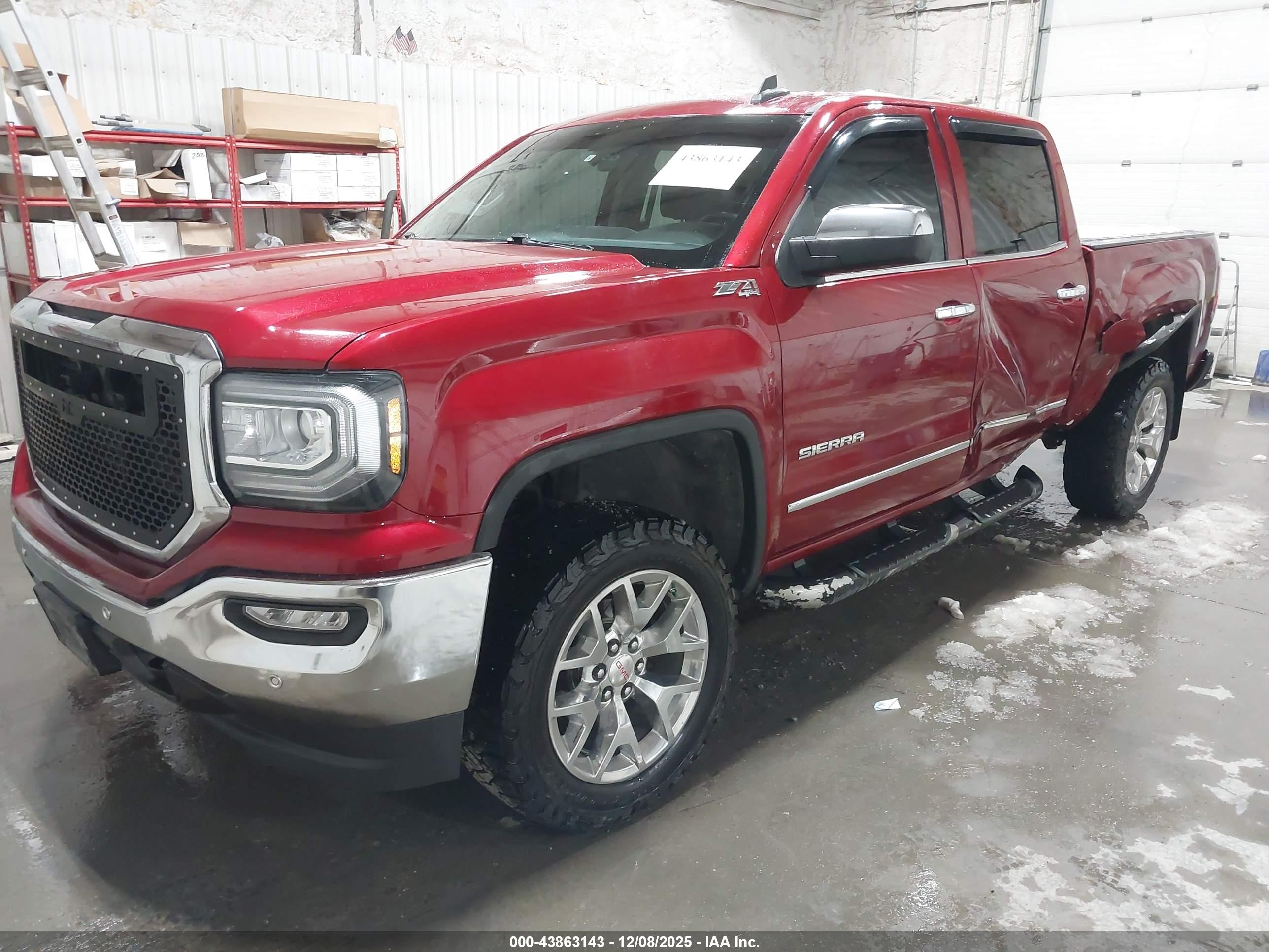 GMC SIERRA image 2