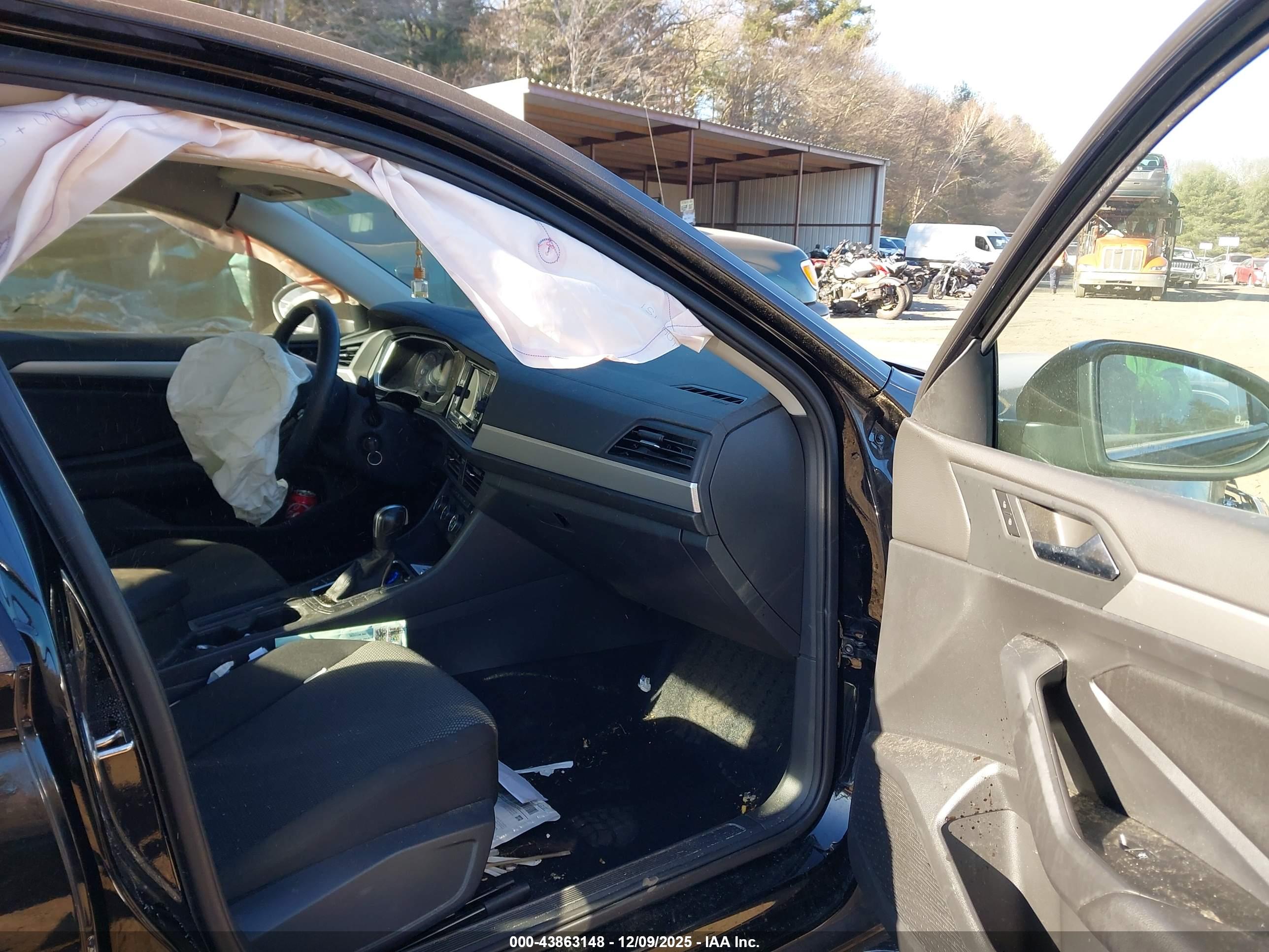 VOLKSWAGEN JETTA image 5