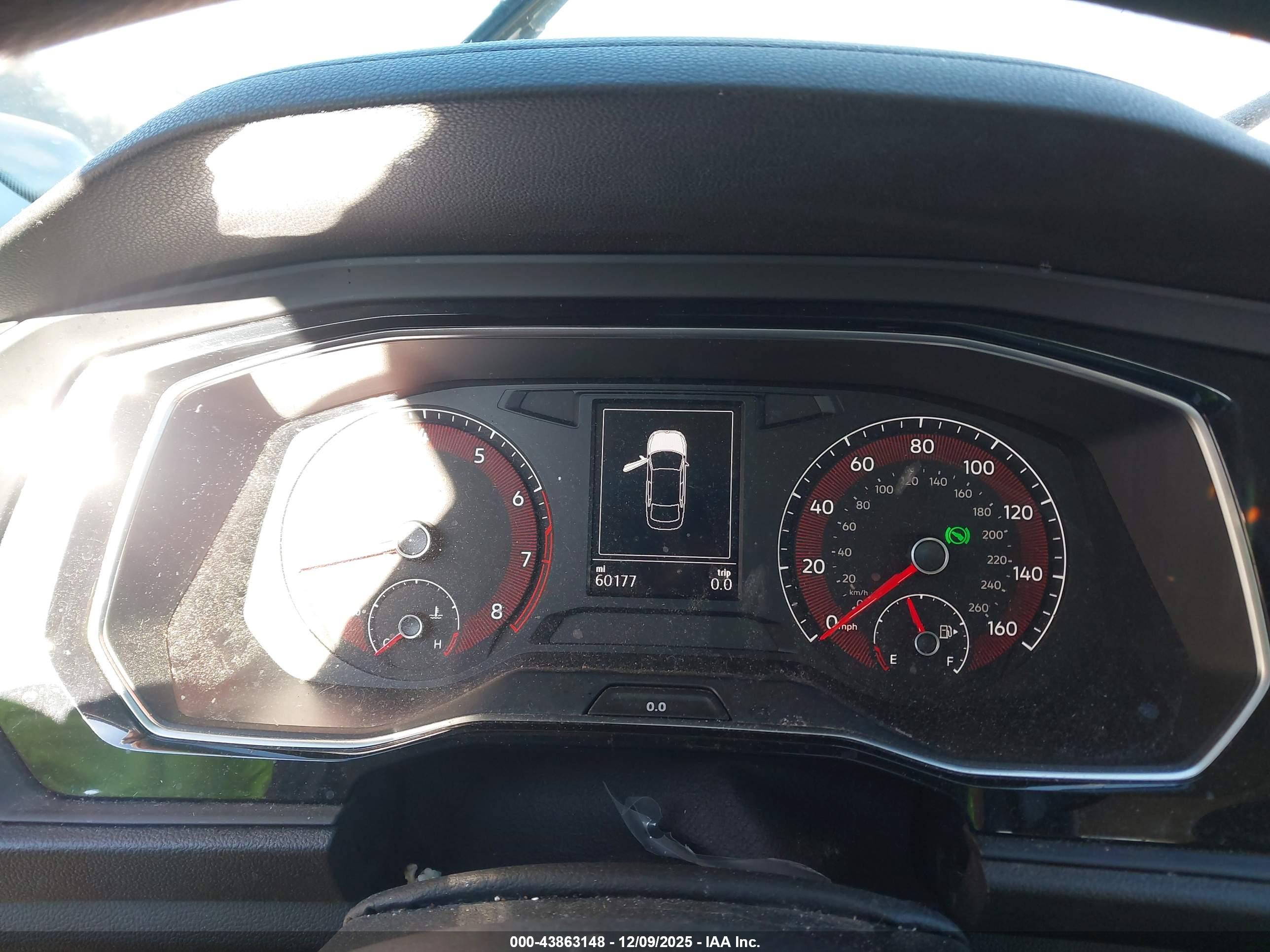 VOLKSWAGEN JETTA image 7