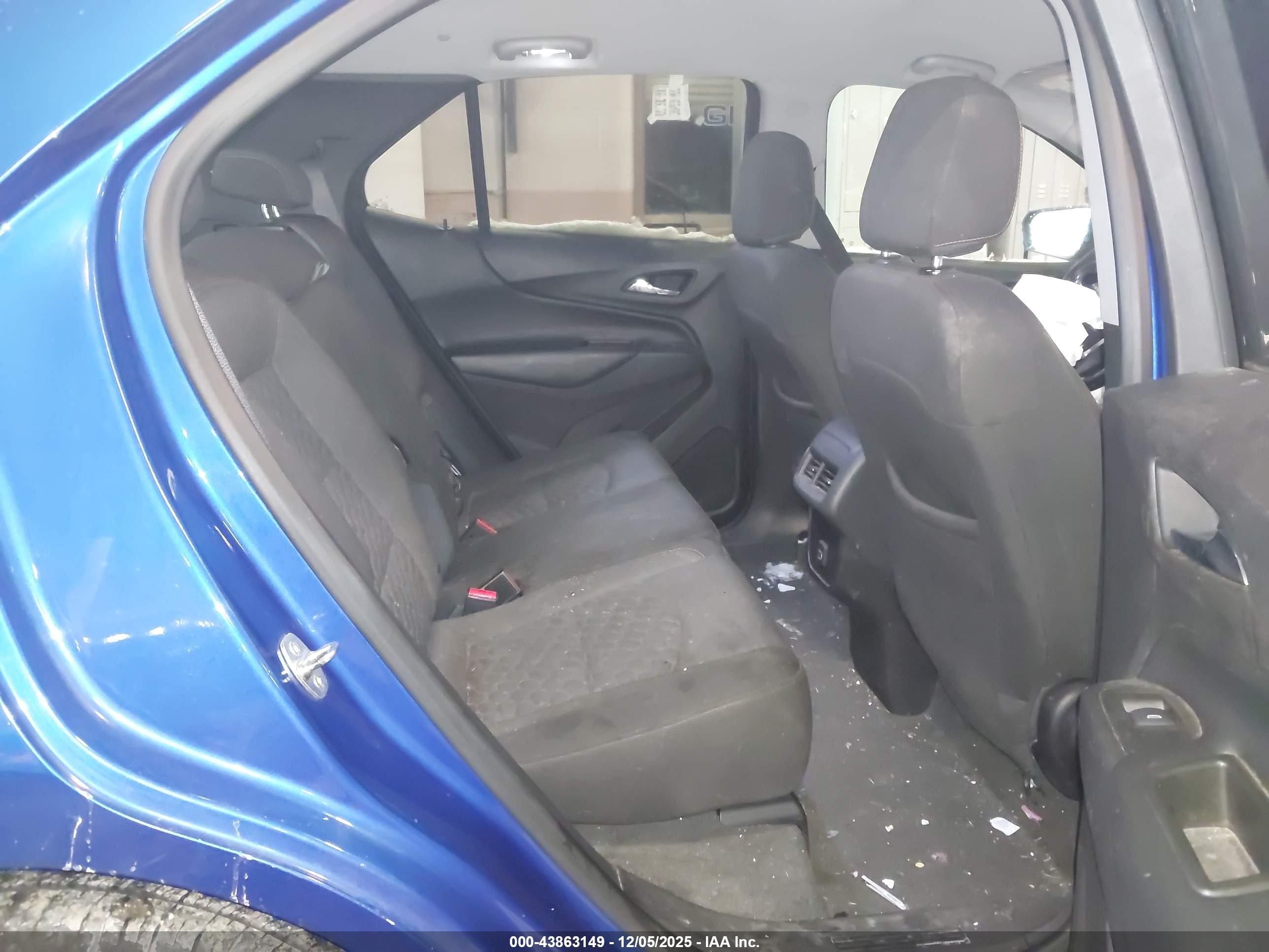 CHEVROLET EQUINOX image 8