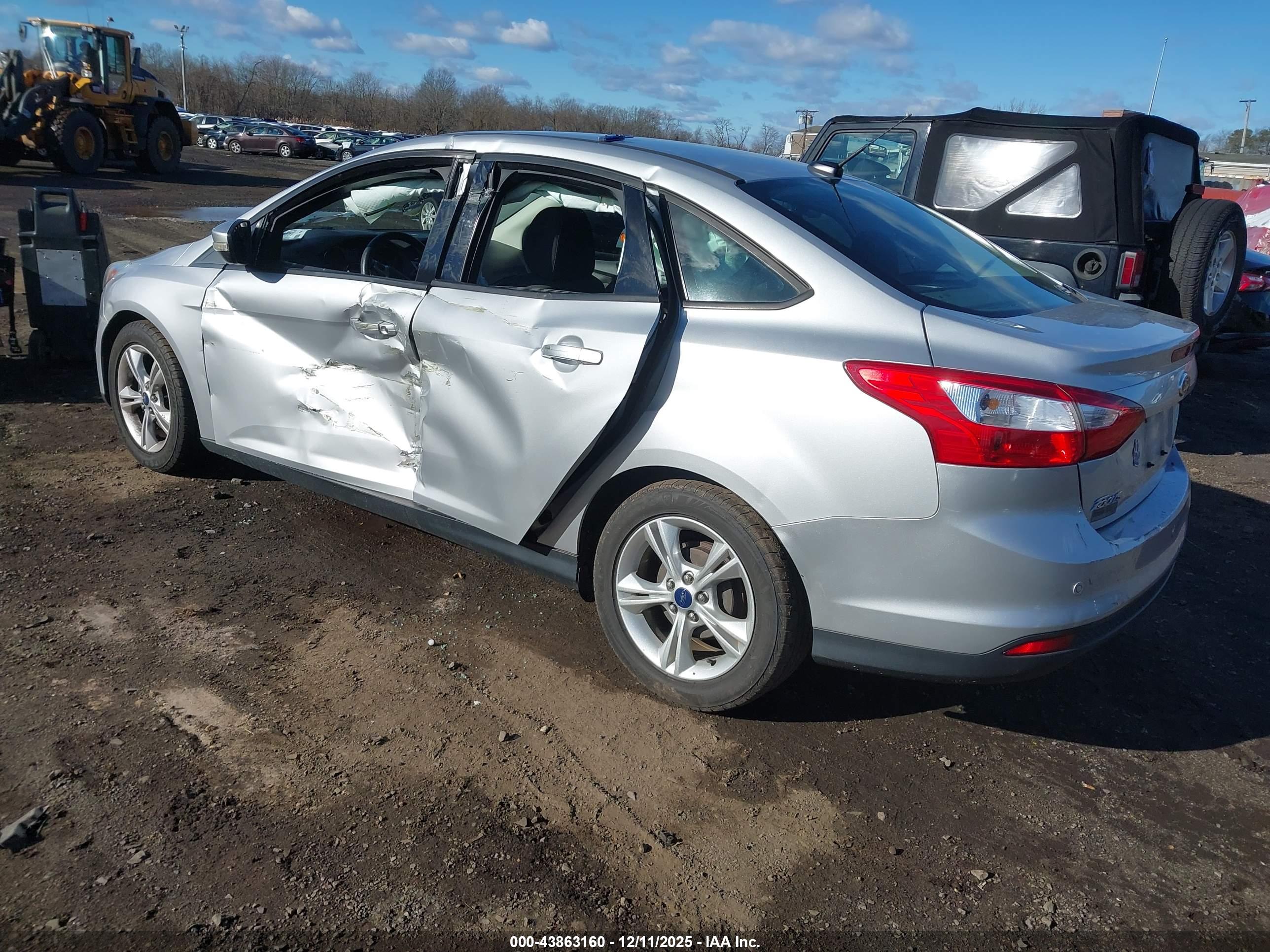 FORD FOCUS image 3