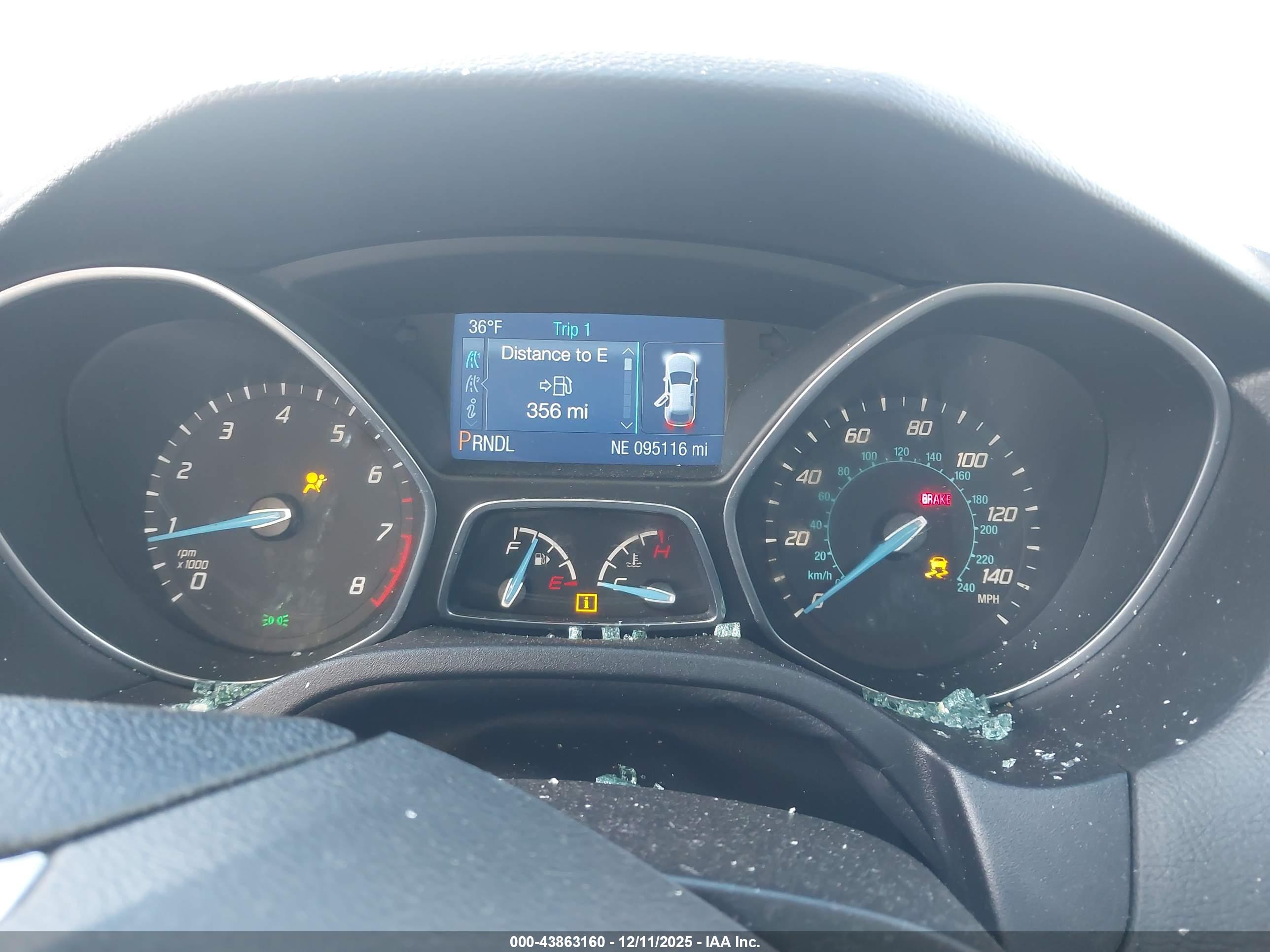 FORD FOCUS image 7