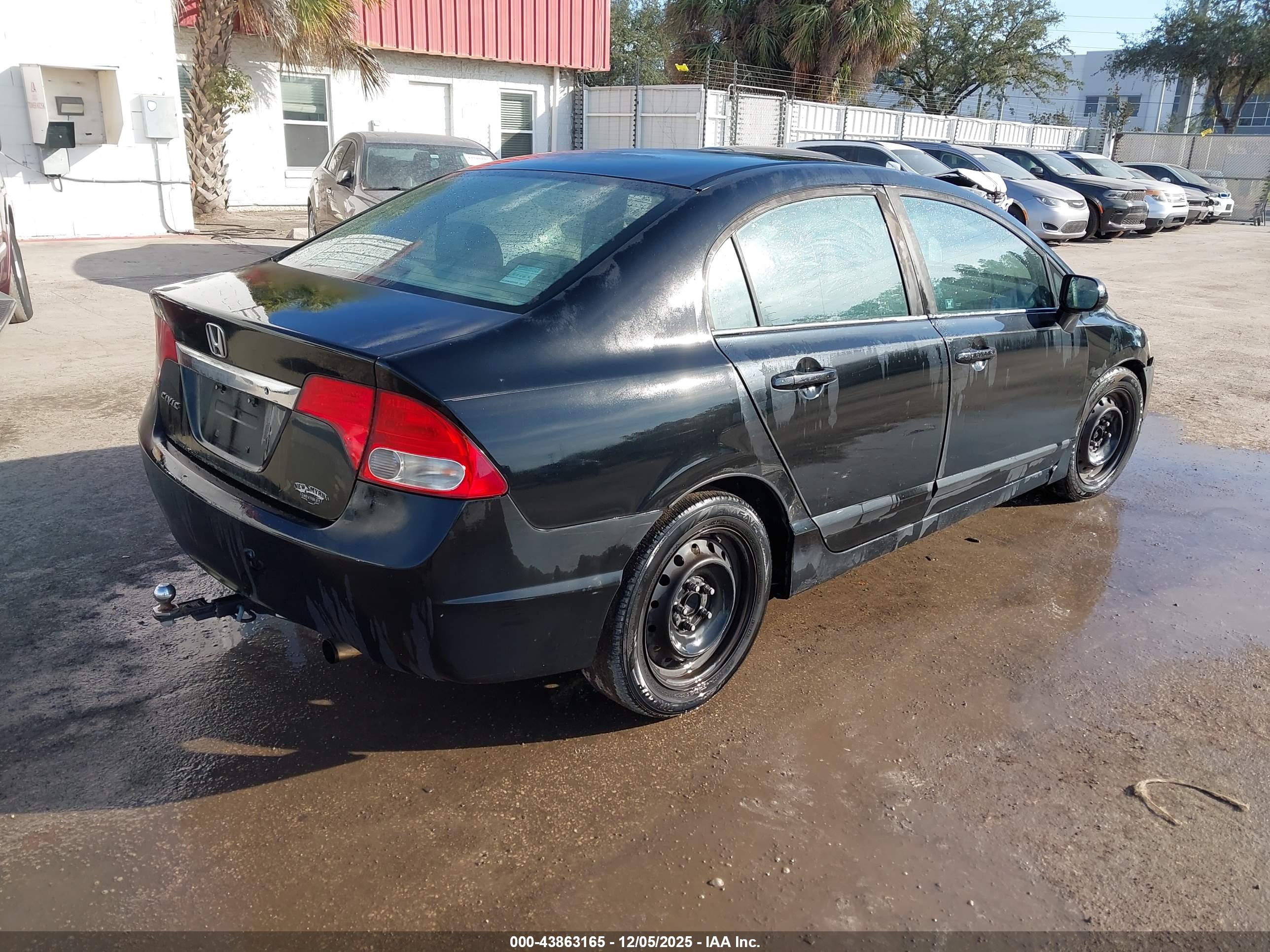 HONDA CIVIC image 4