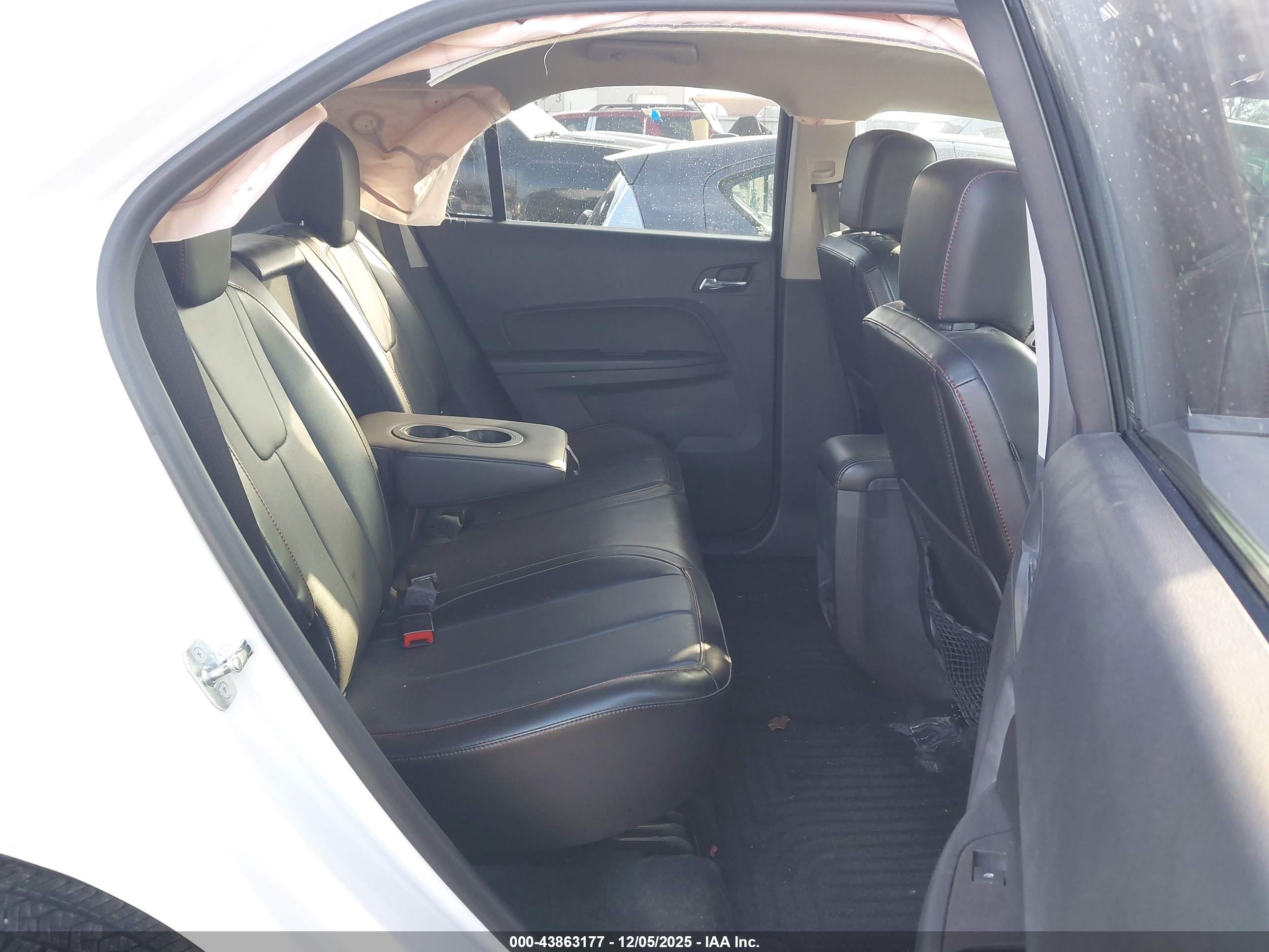 CHEVROLET EQUINOX image 8