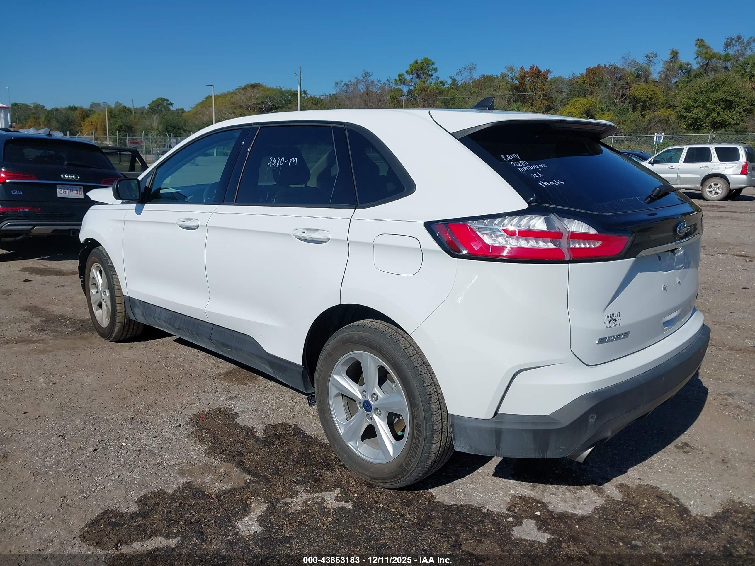 FORD EDGE image 3