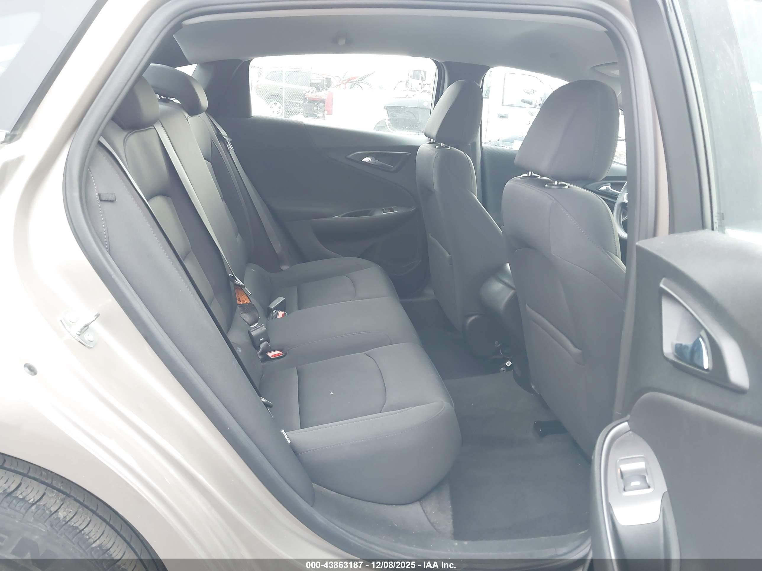 CHEVROLET MALIBU image 8