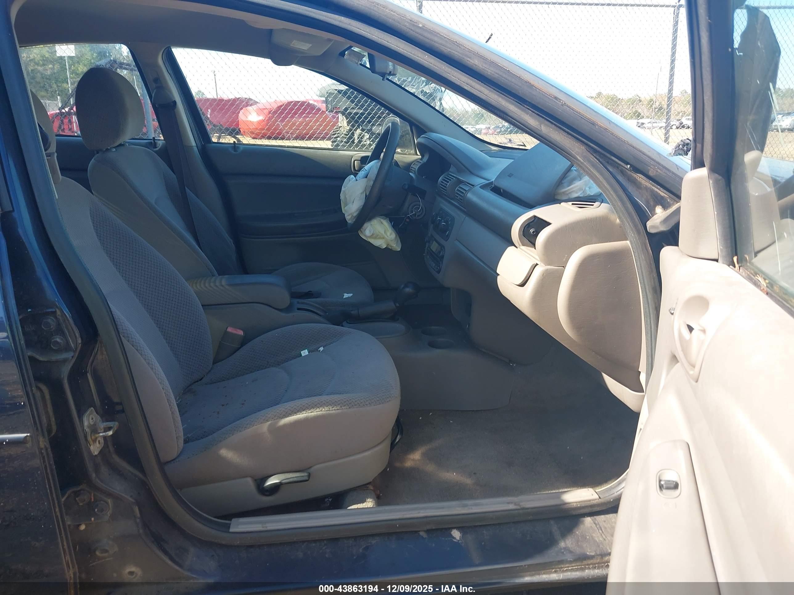 CHRYSLER SEBRING image 5