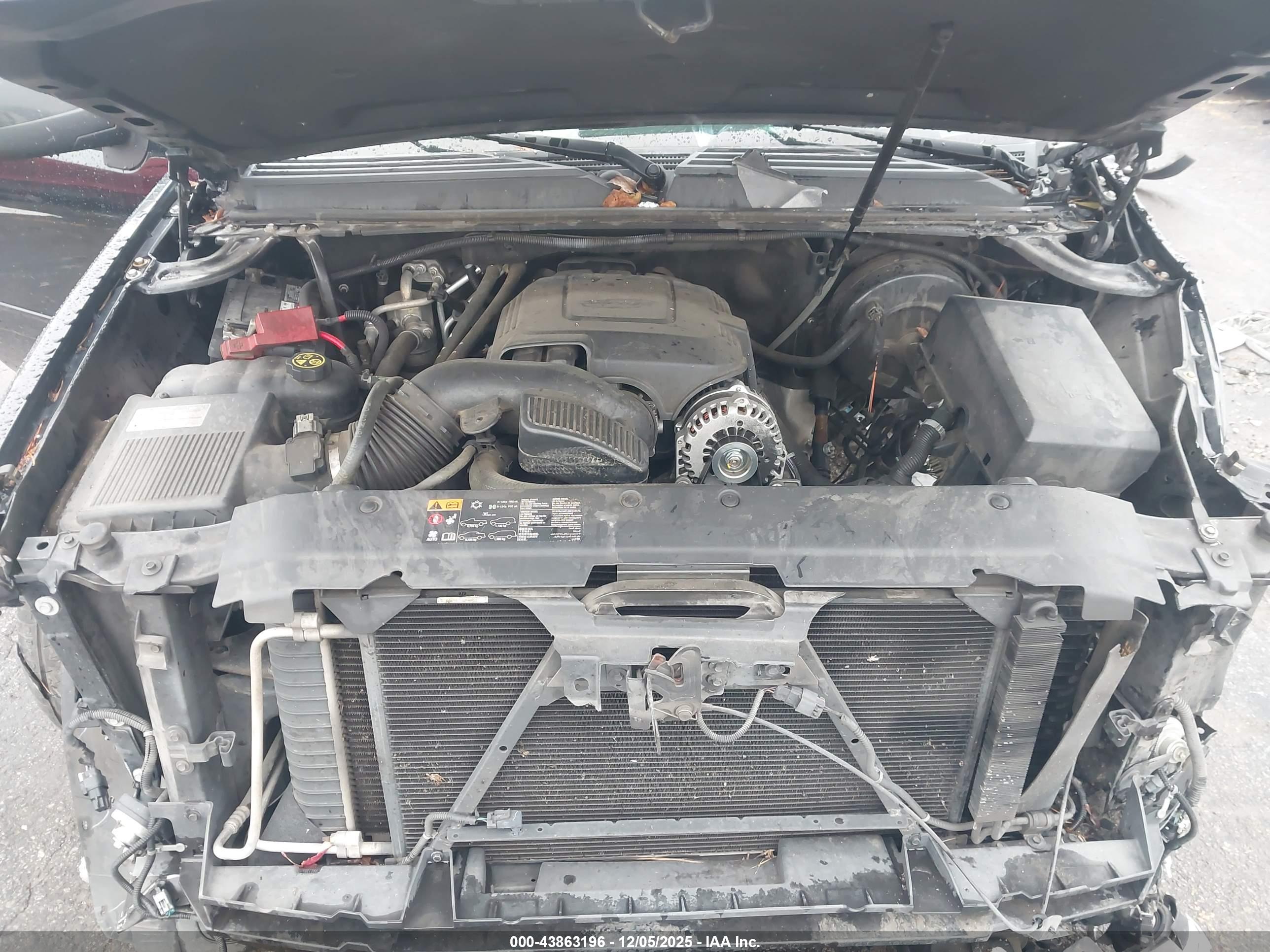 CHEVROLET SUBURBAN image 10