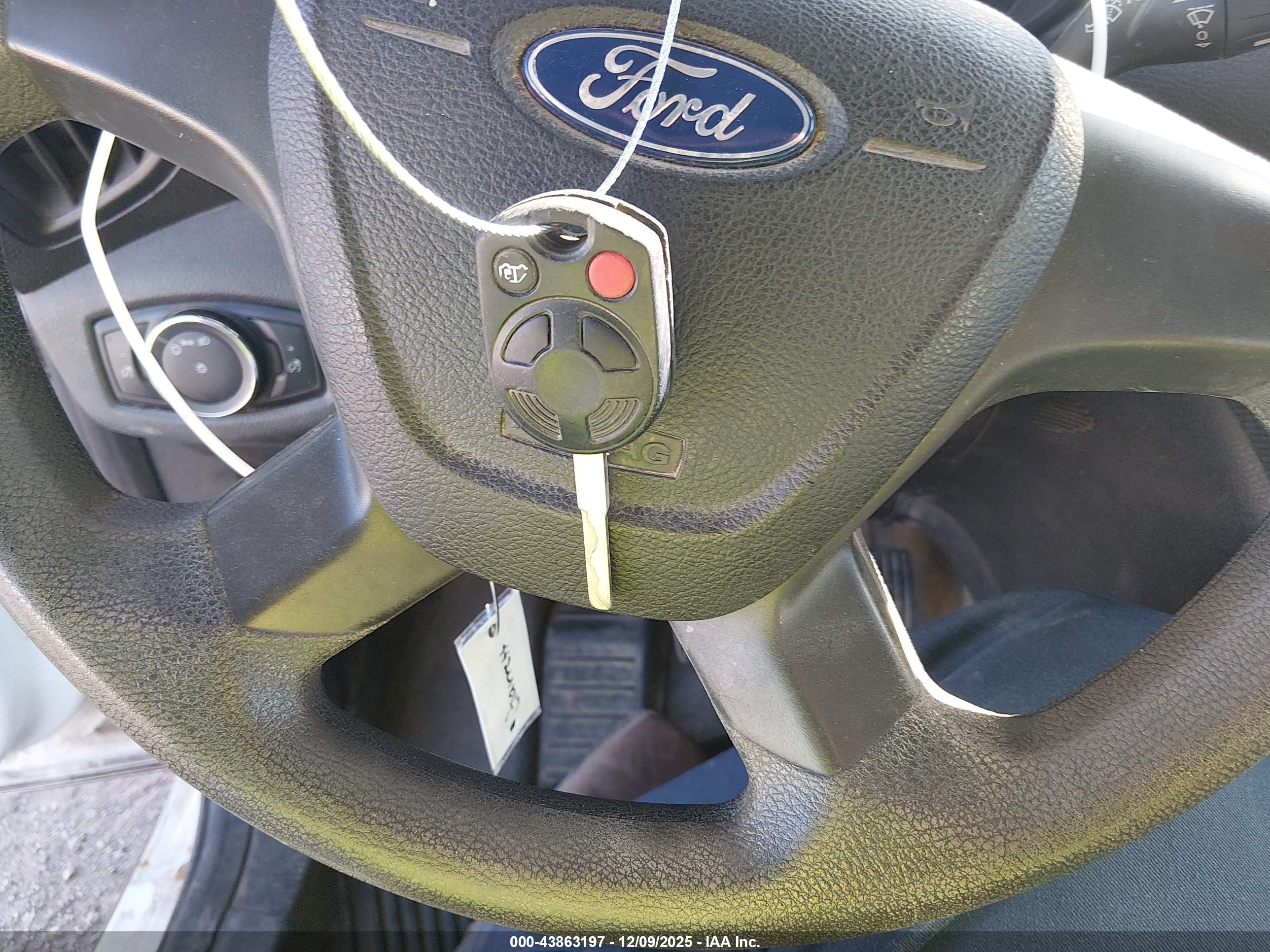 FORD TRANSIT image 11