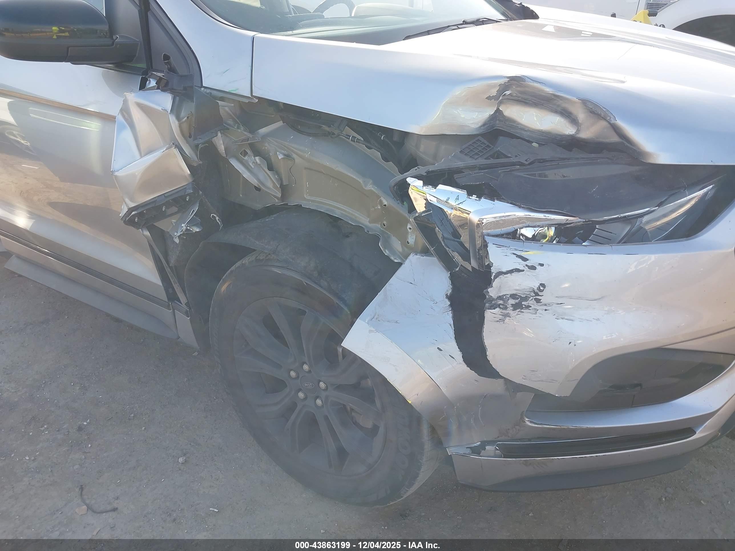 FORD EDGE image 6