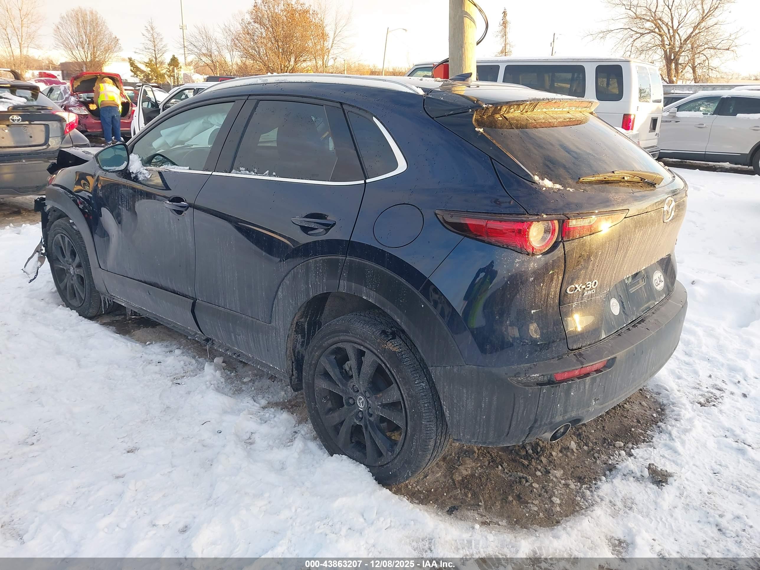 MAZDA CX-30 image 3