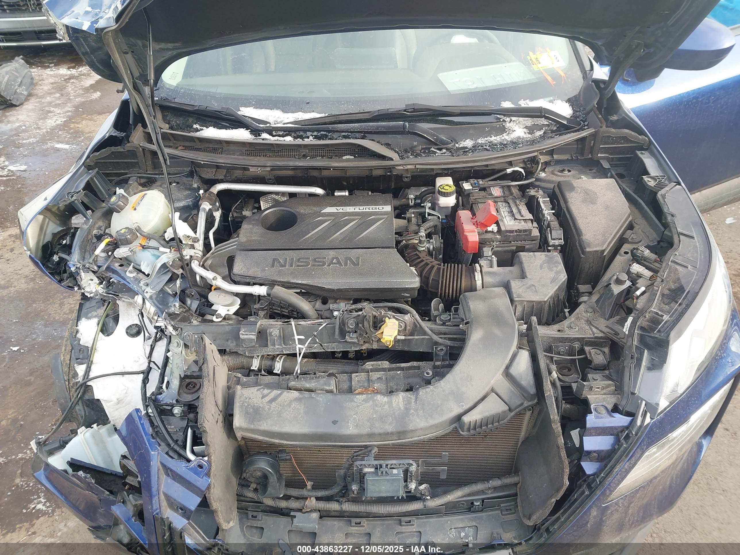 NISSAN ROGUE image 10