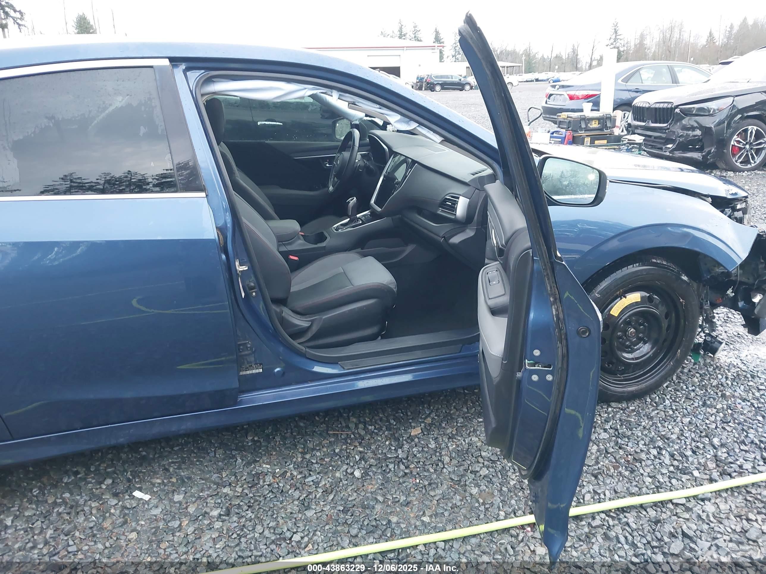 SUBARU LEGACY image 5