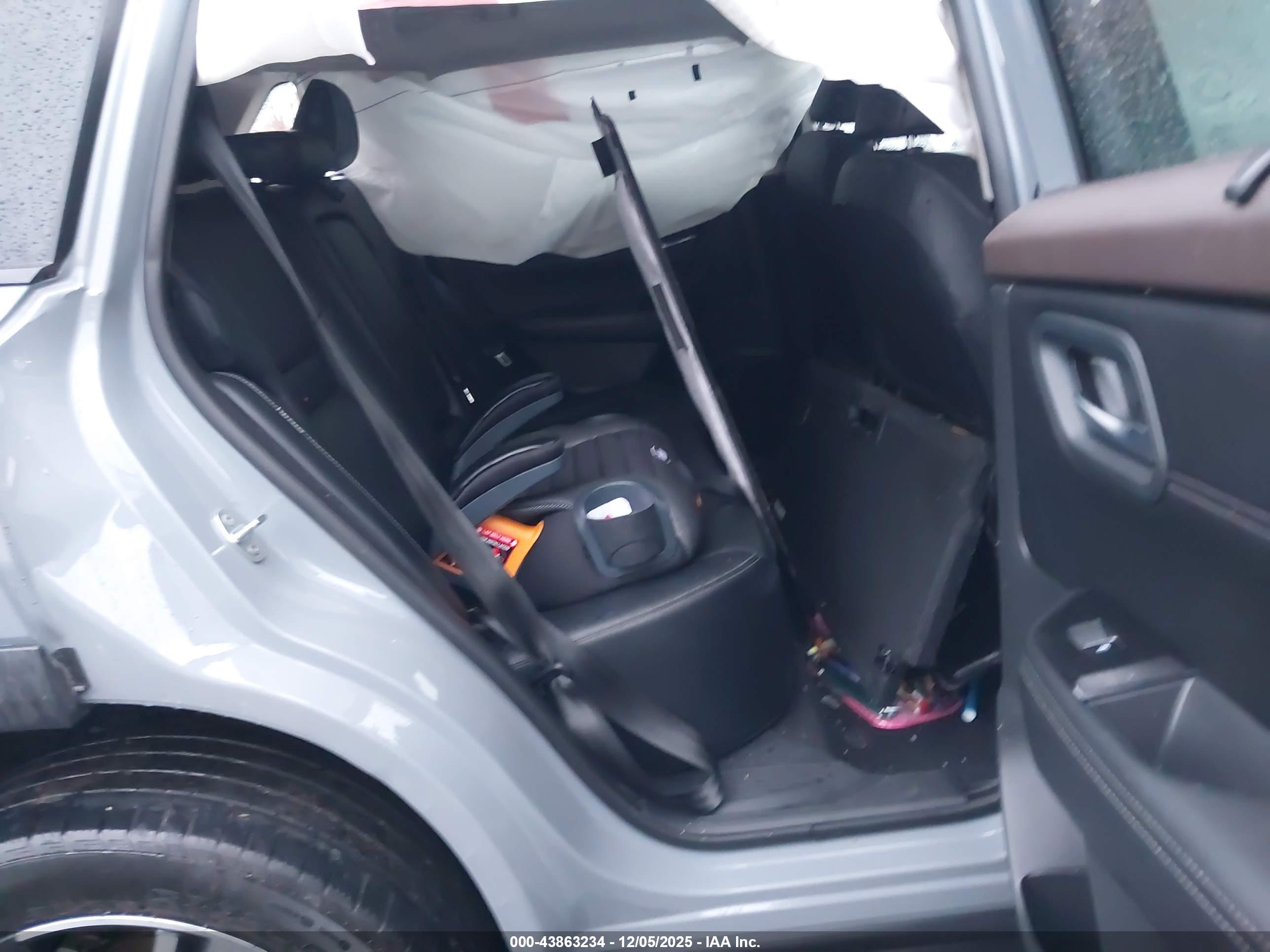 NISSAN ROGUE image 8
