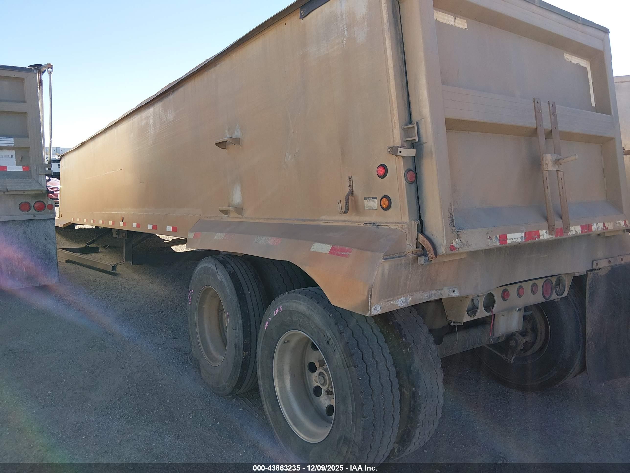 ROUGHNECK SEMI image 3