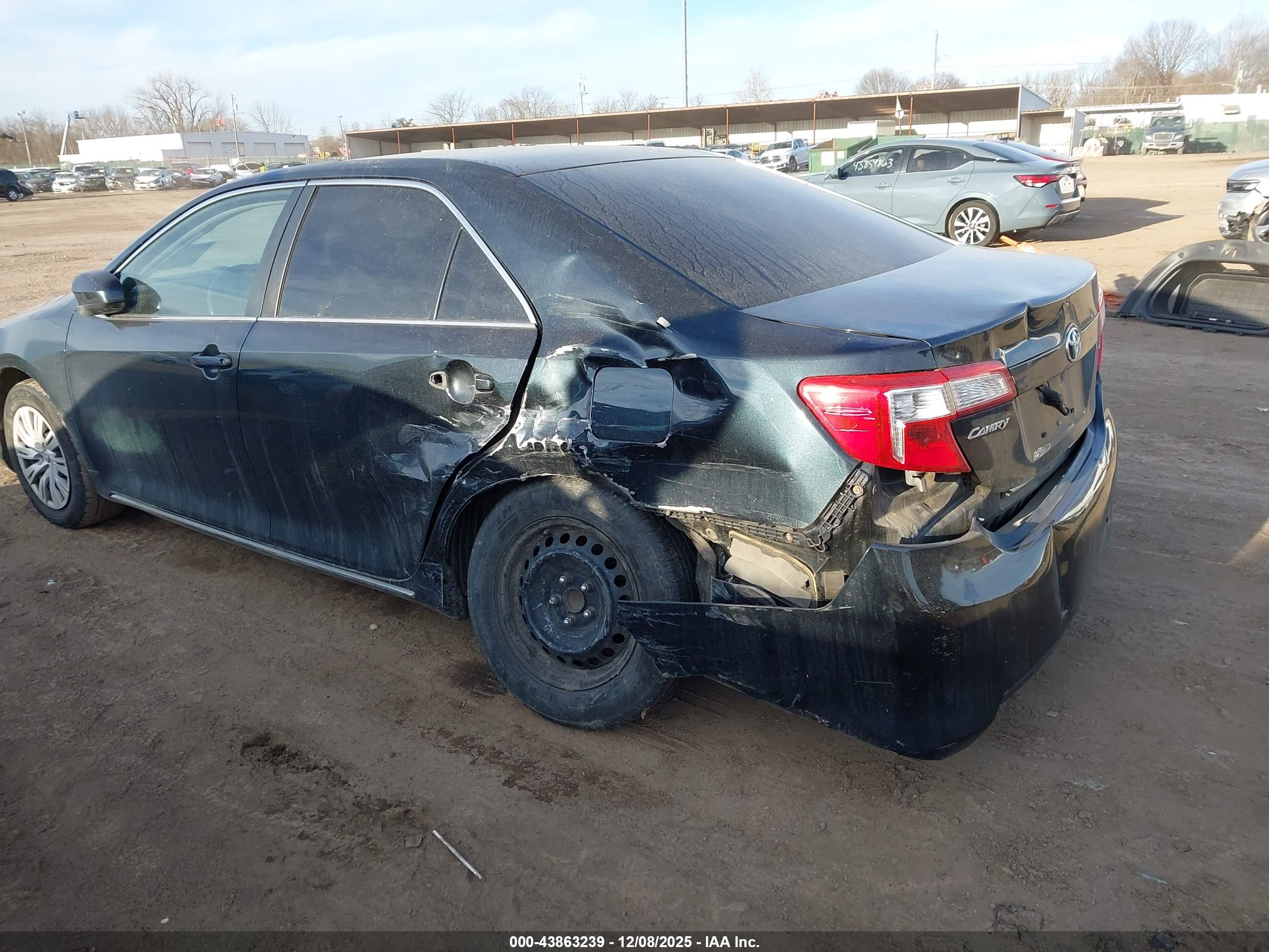 TOYOTA CAMRY image 6