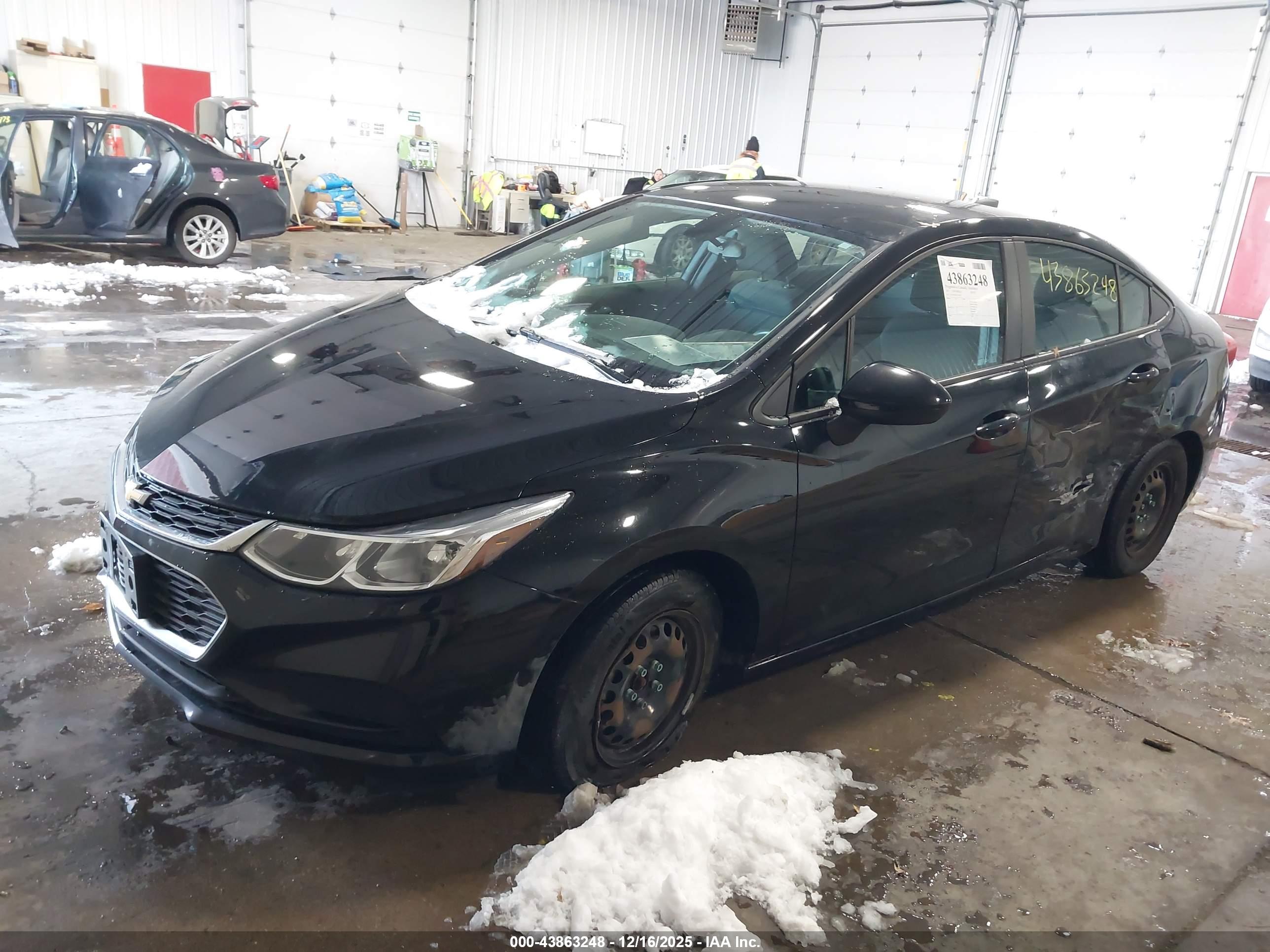 CHEVROLET CRUZE image 2