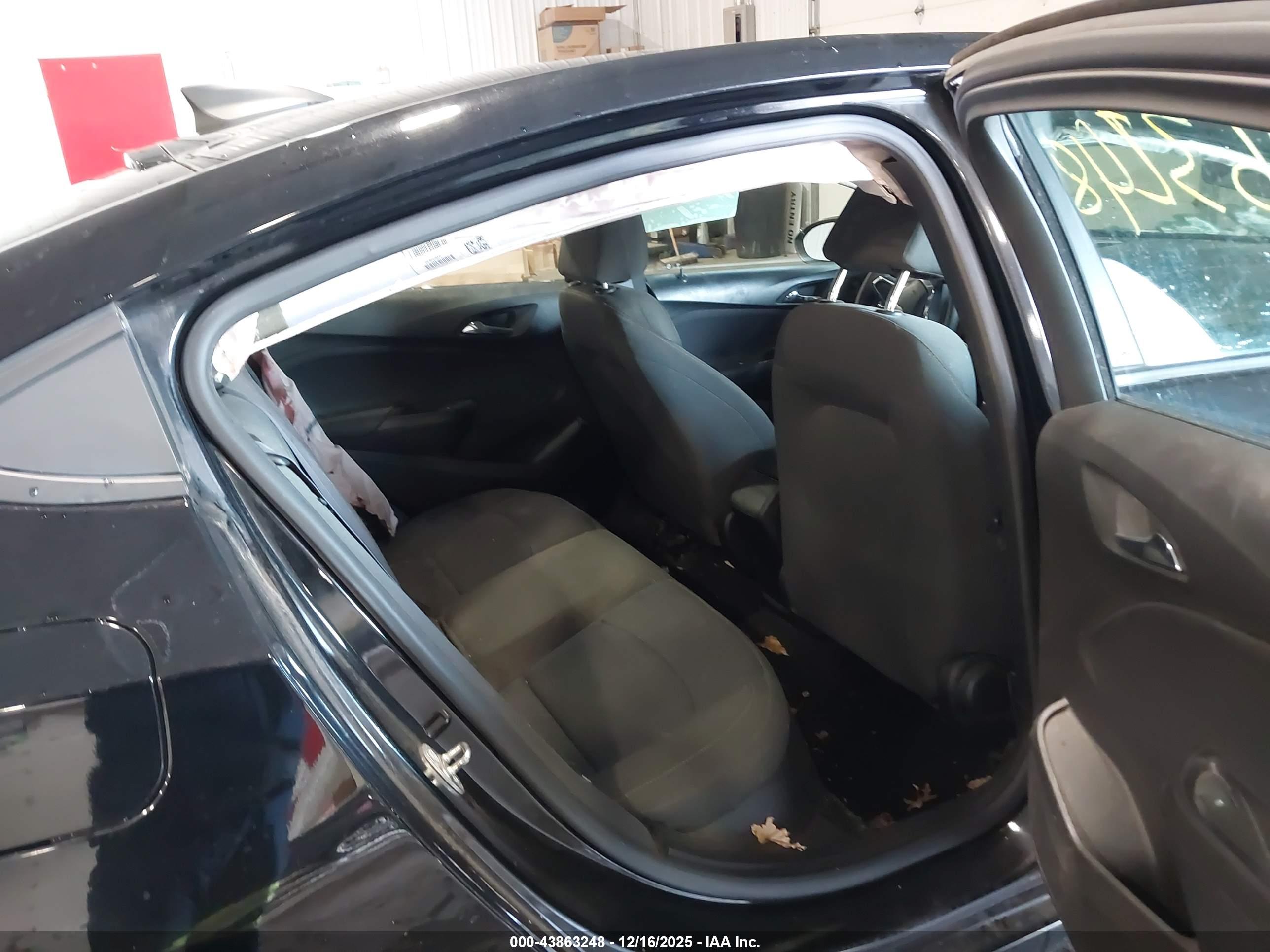 CHEVROLET CRUZE image 8