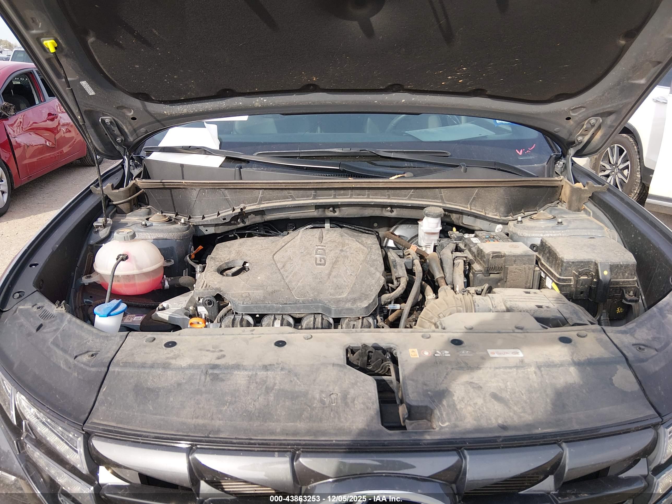 HYUNDAI TUCSON image 10