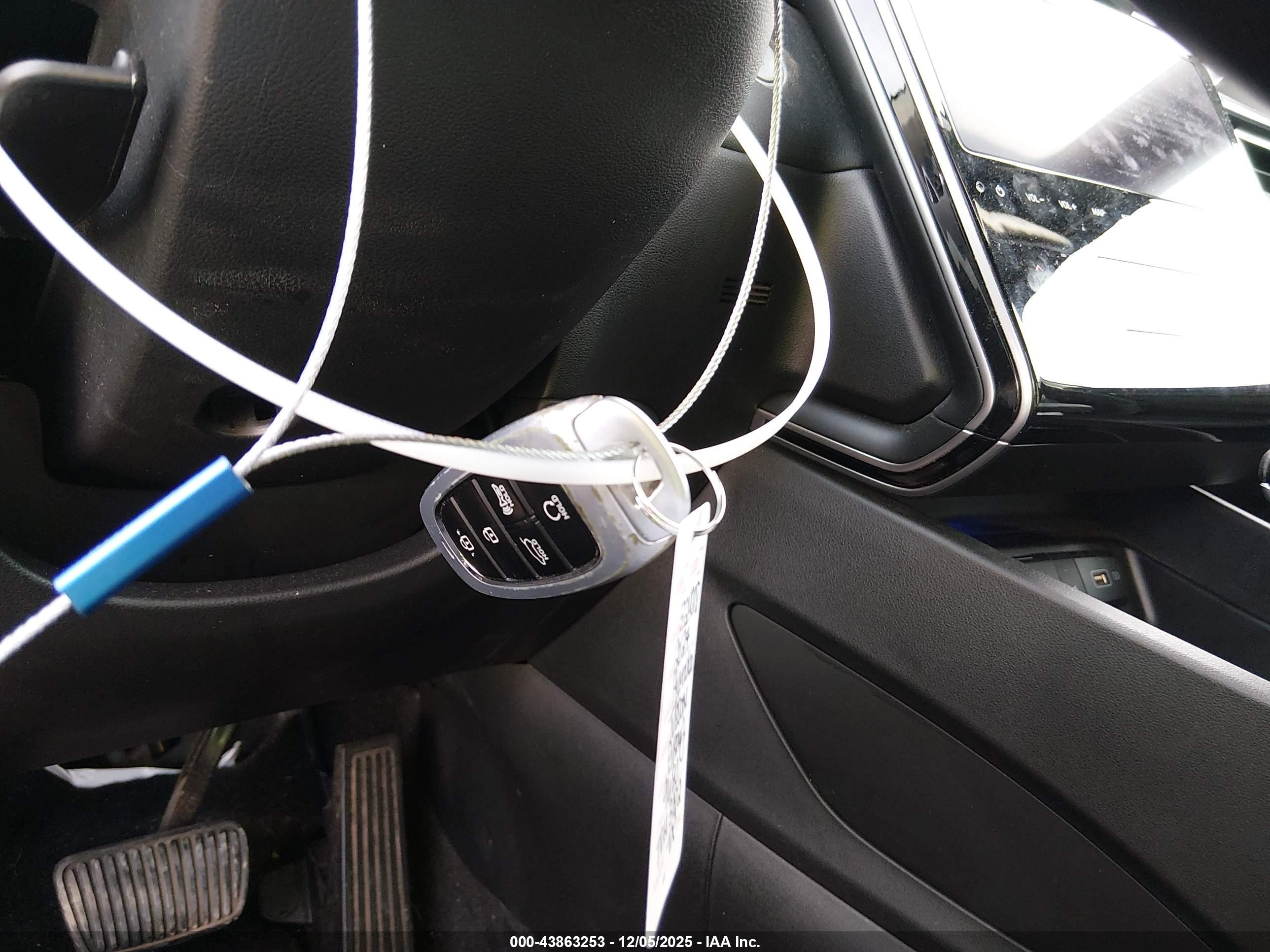 HYUNDAI TUCSON image 11