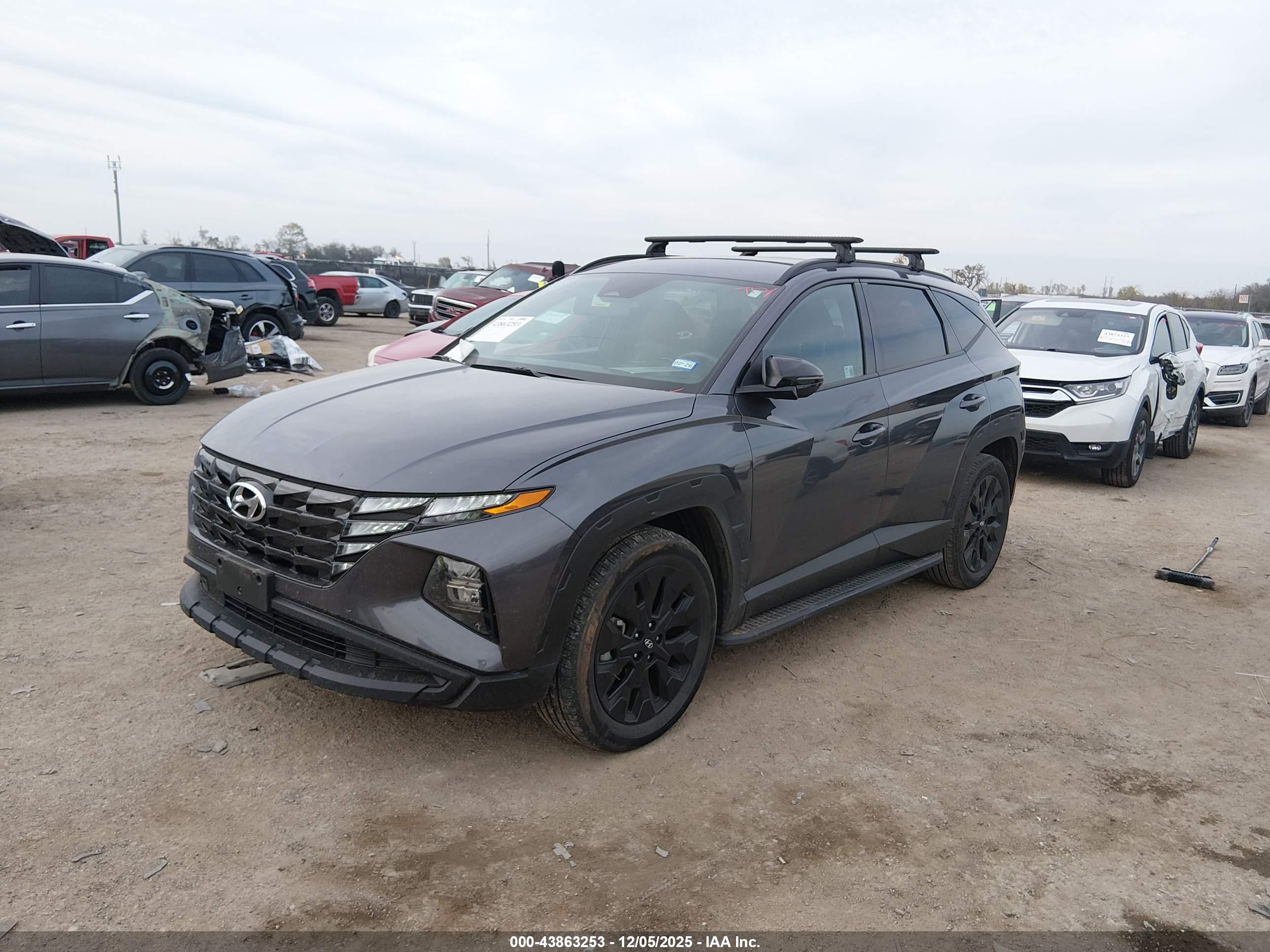 HYUNDAI TUCSON image 2