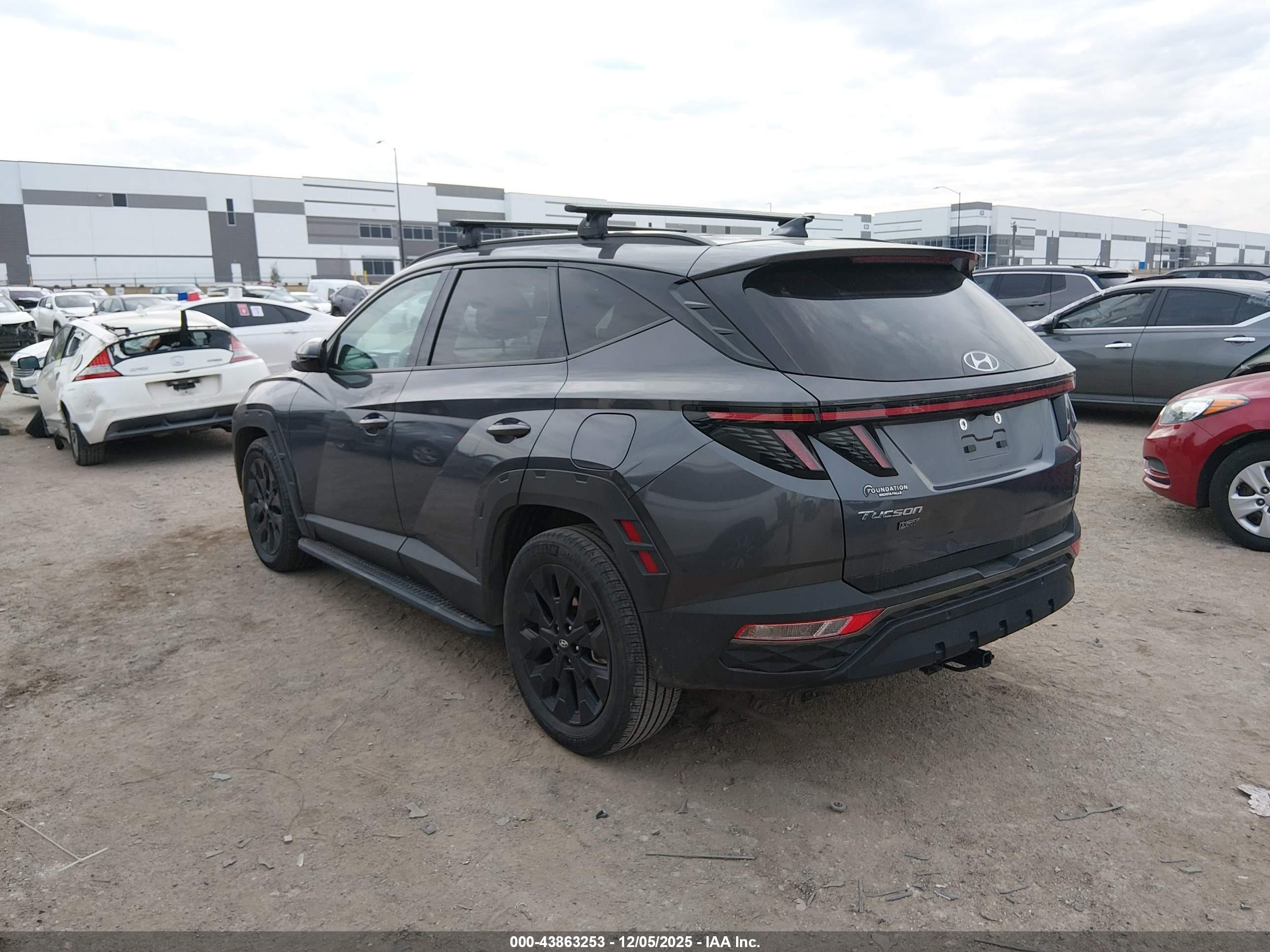HYUNDAI TUCSON image 3