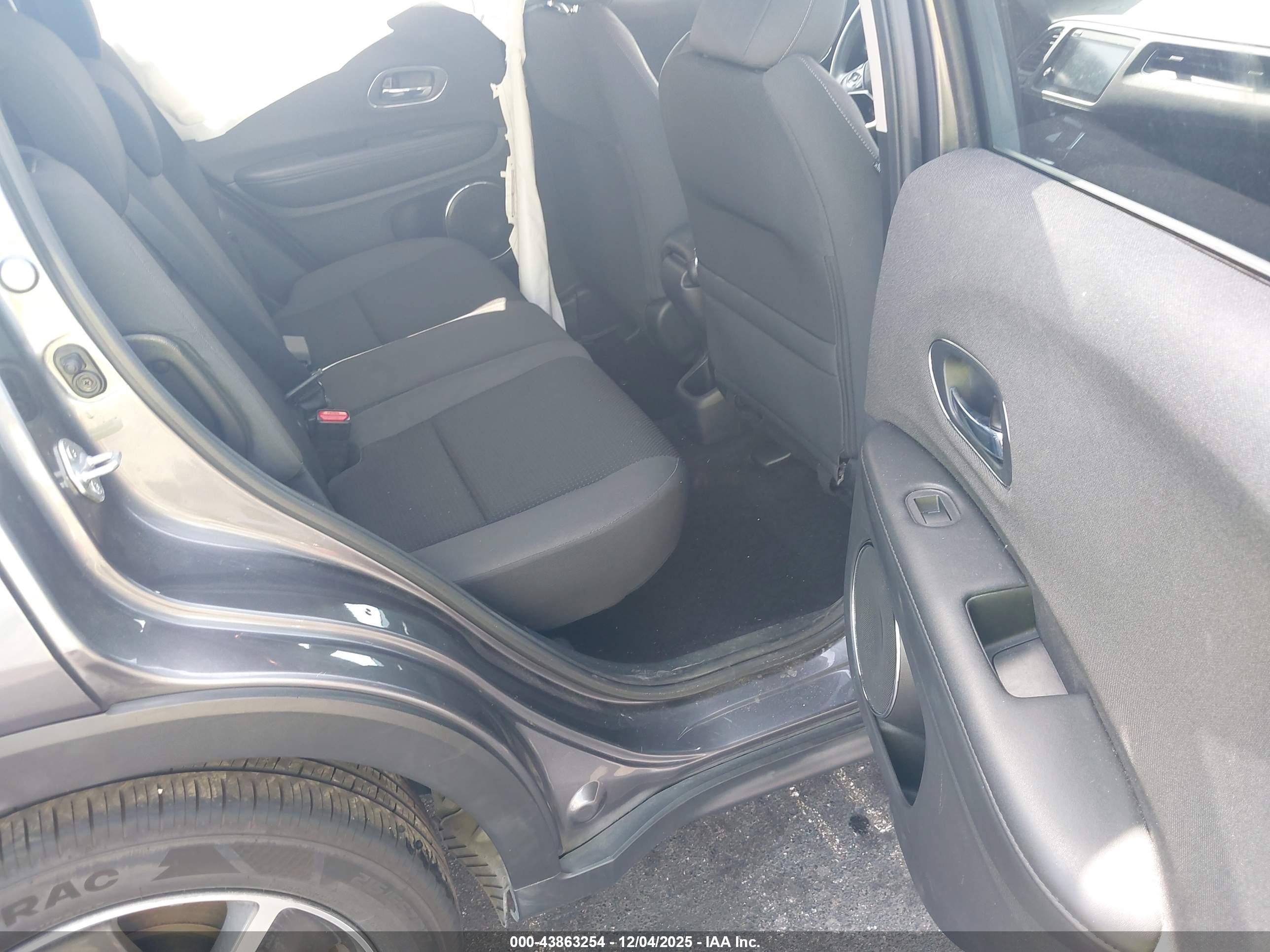 HONDA HR-V image 8