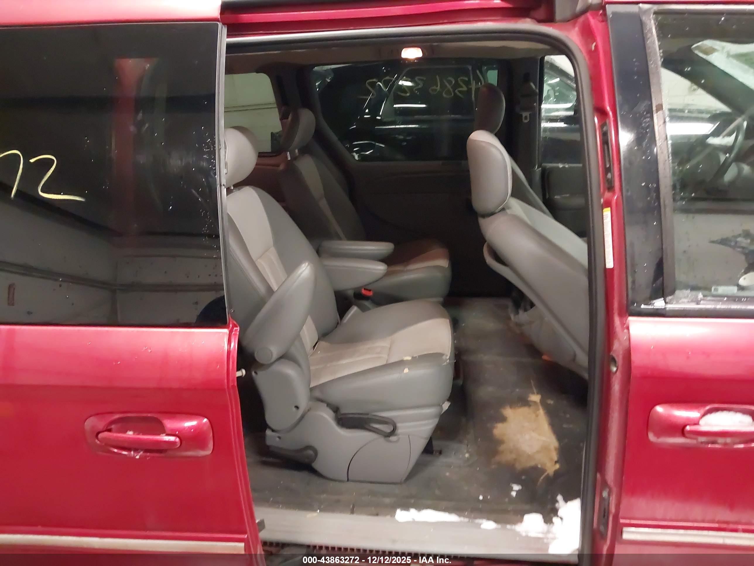 DODGE GRAND image 8