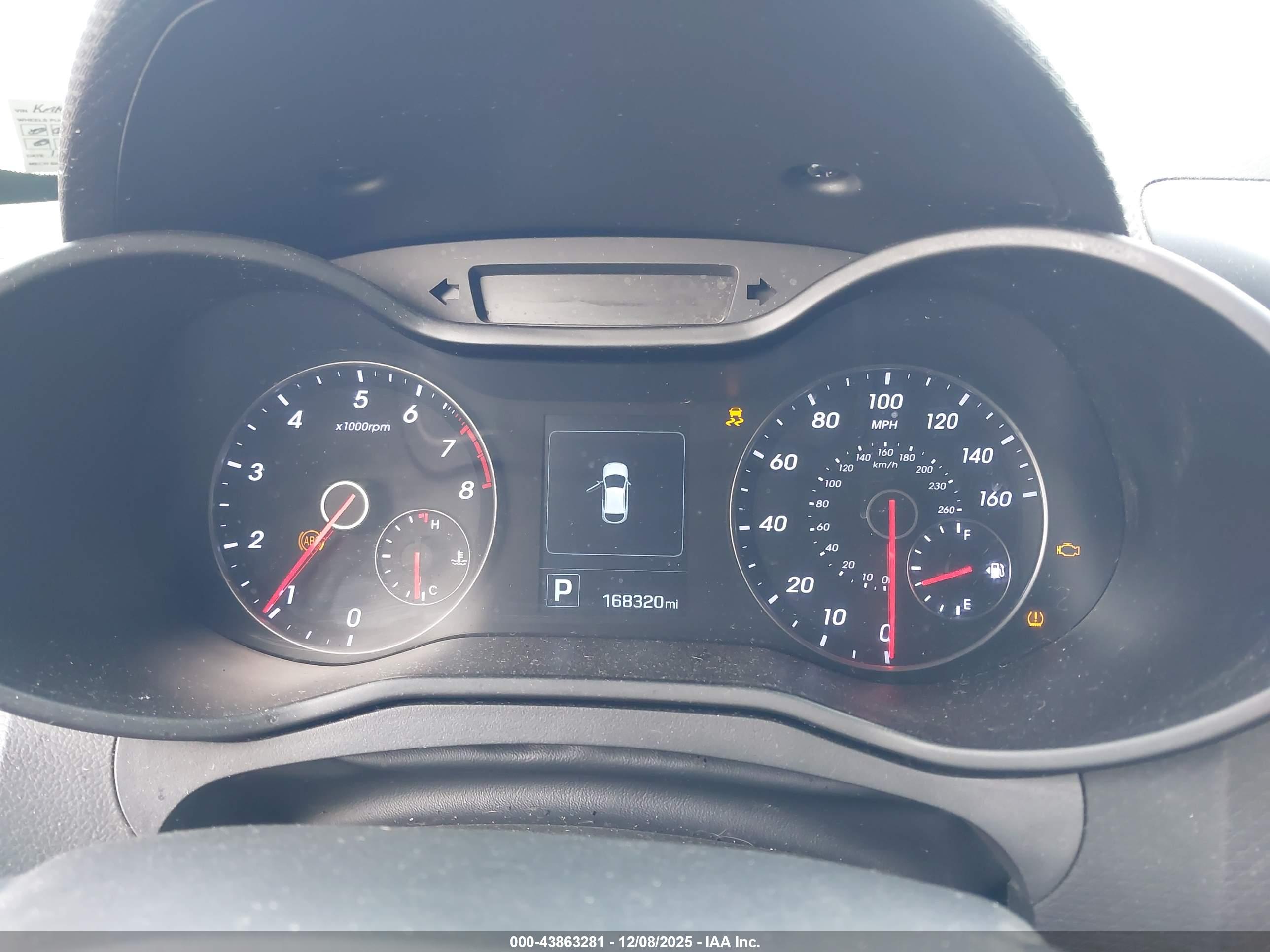 HYUNDAI VELOSTER image 7