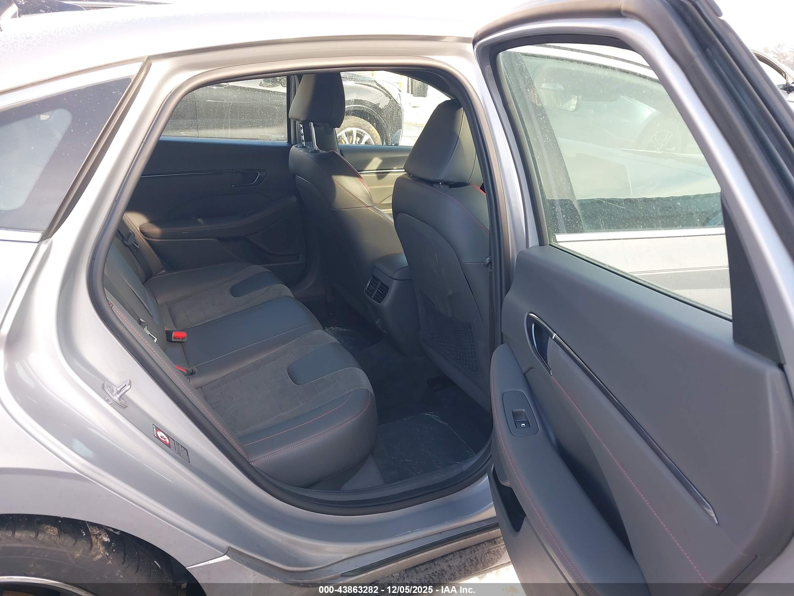 HYUNDAI SONATA image 8