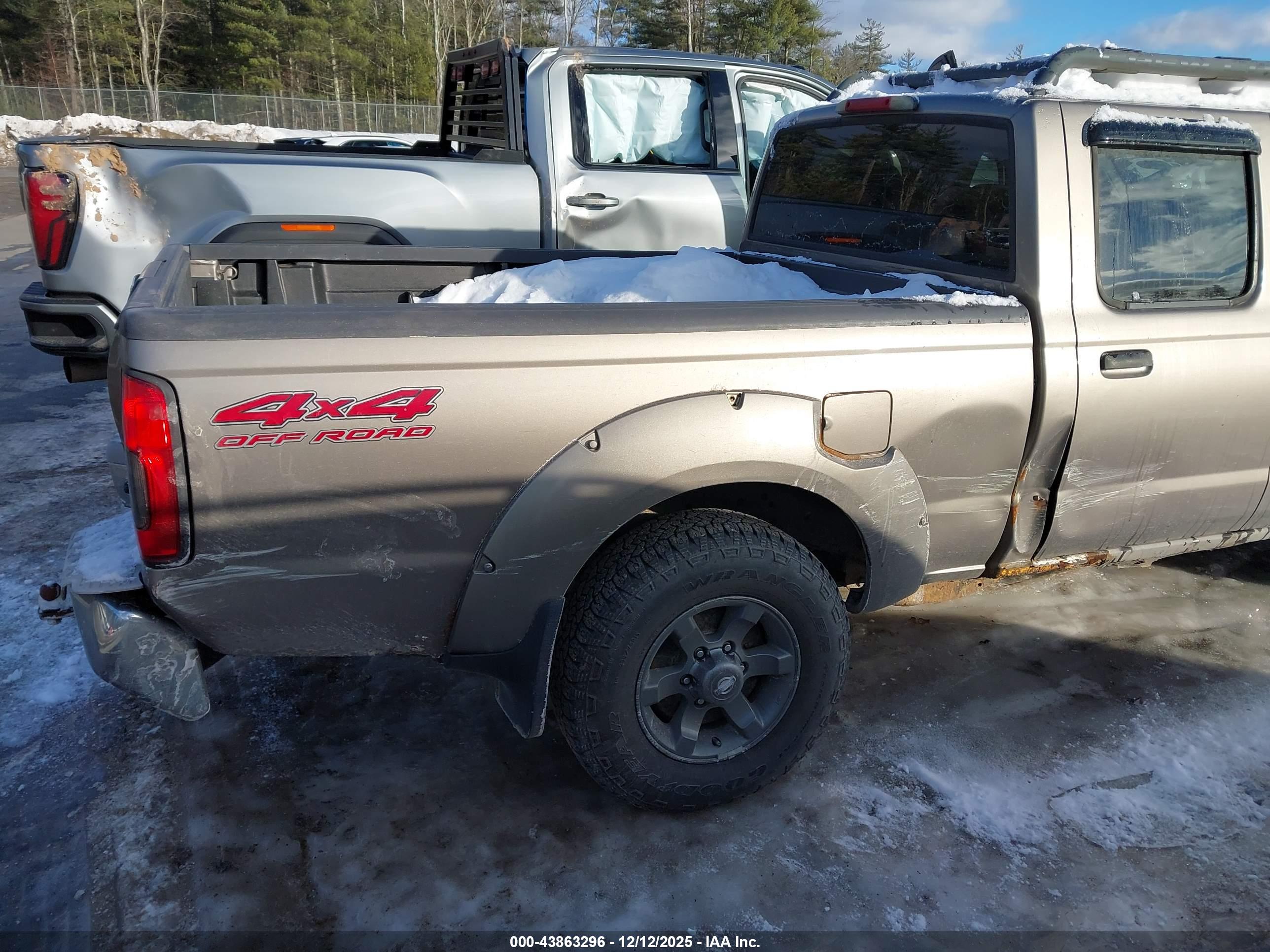NISSAN FRONTIER image 6