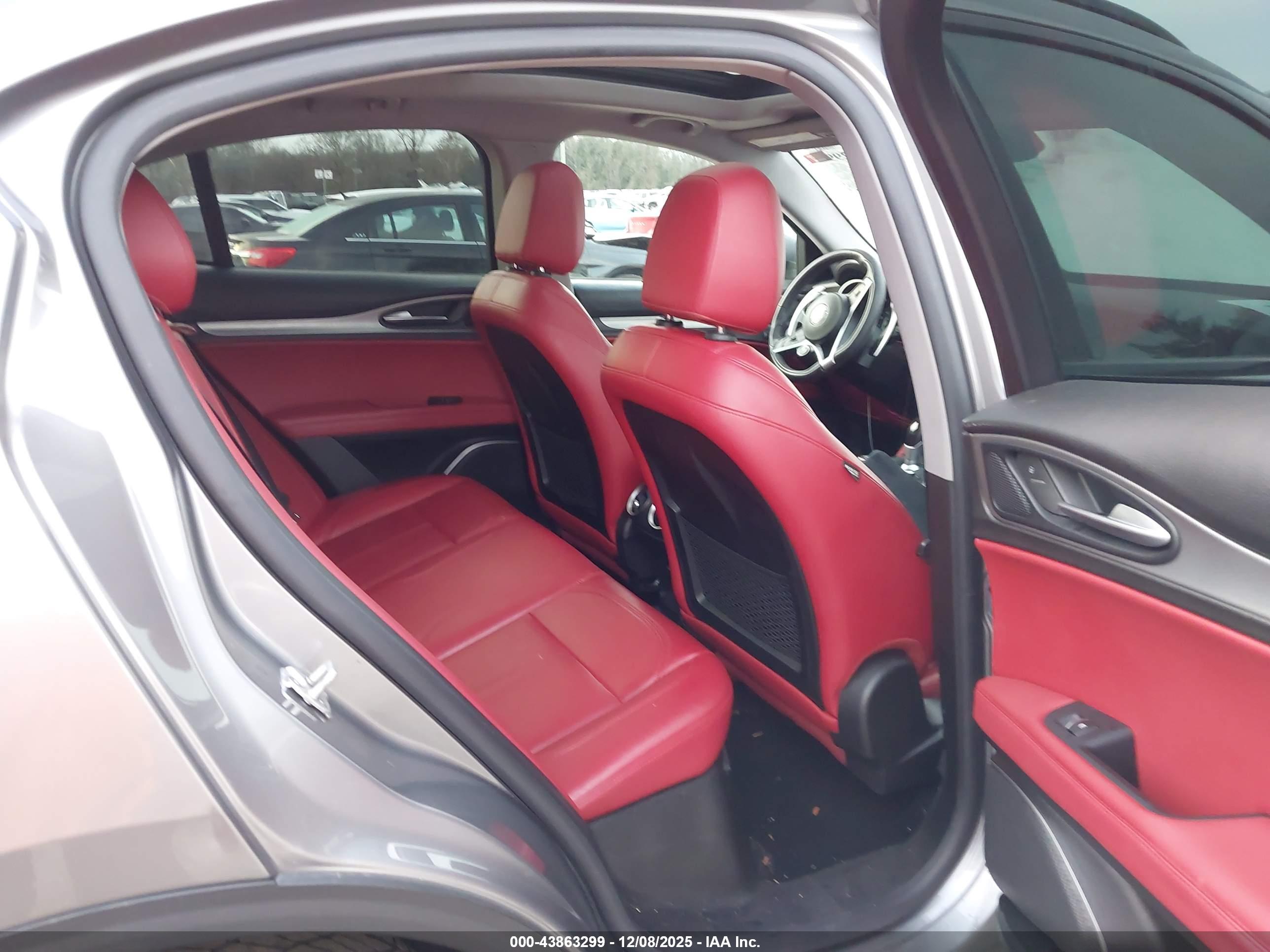 ALFA ROMEO image 8