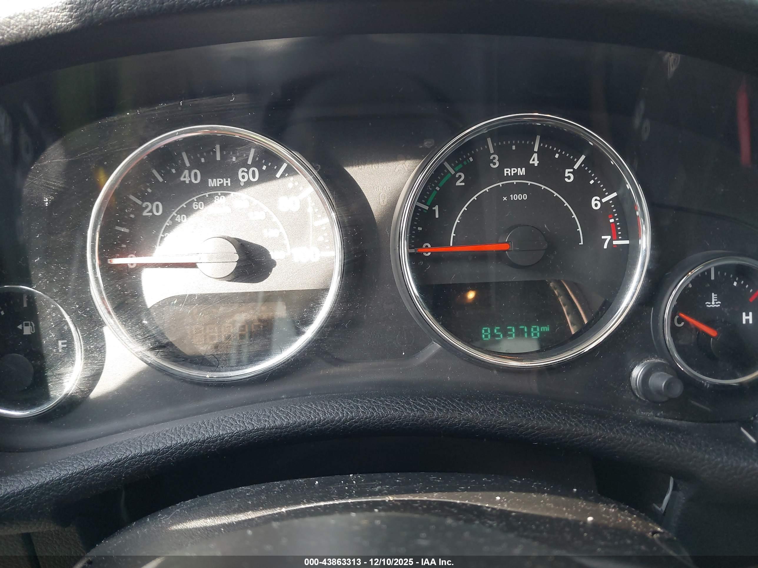 JEEP WRANGLER image 7