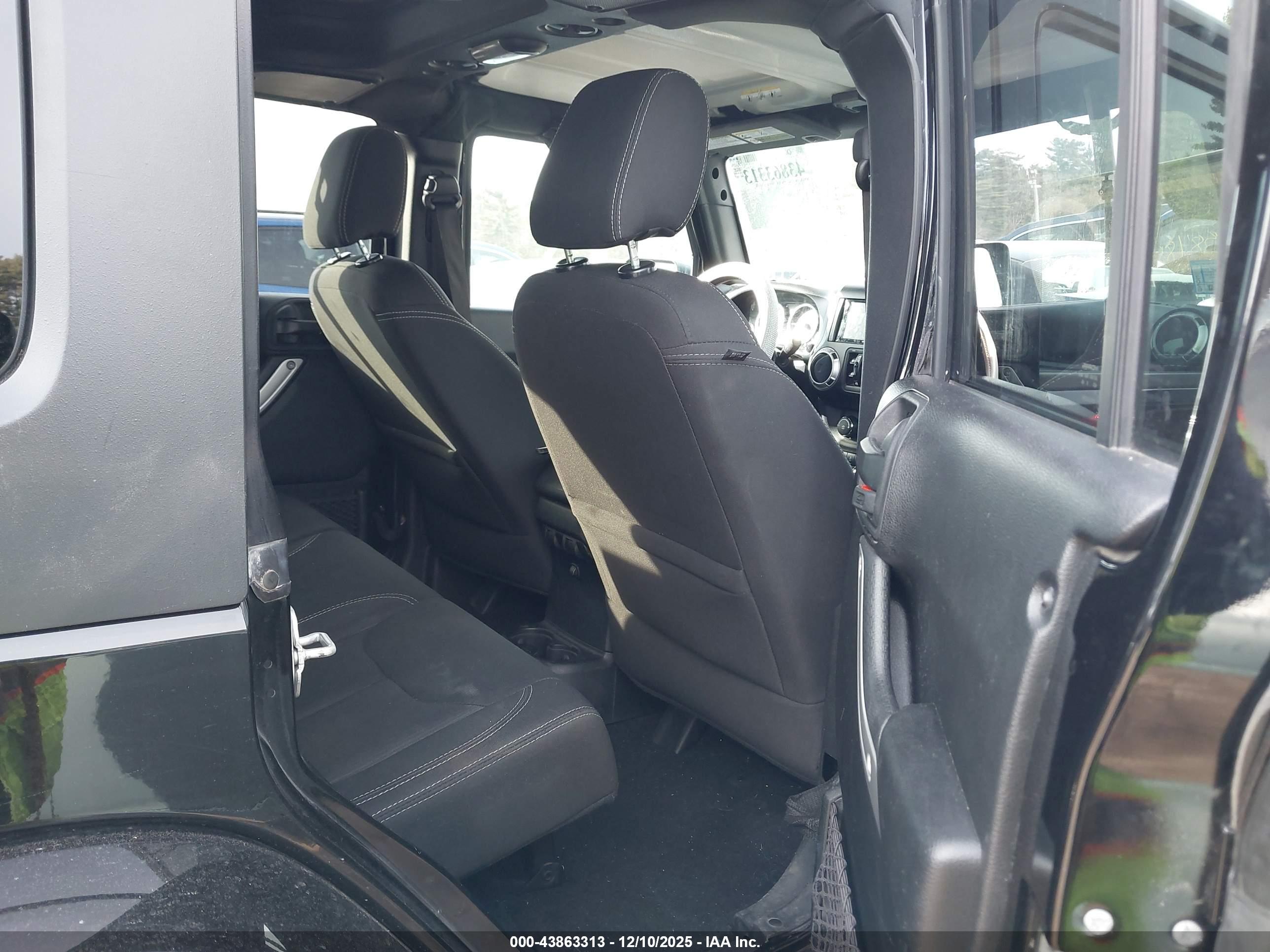 JEEP WRANGLER image 8