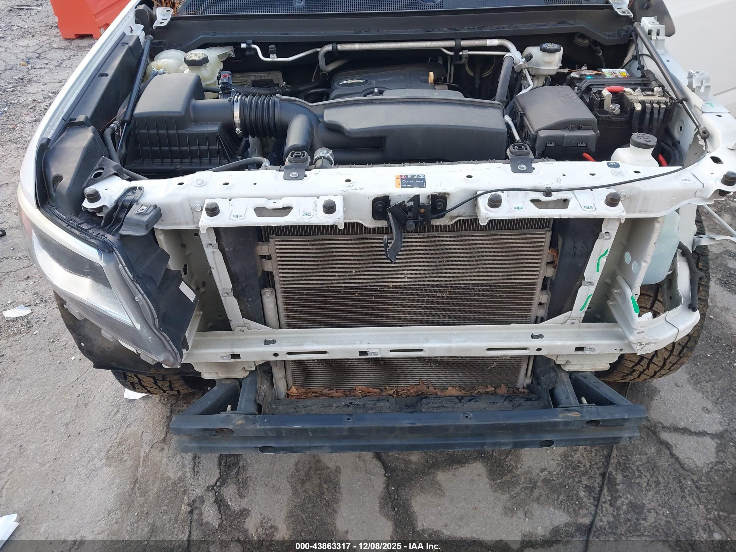 CHEVROLET COLORADO image 10