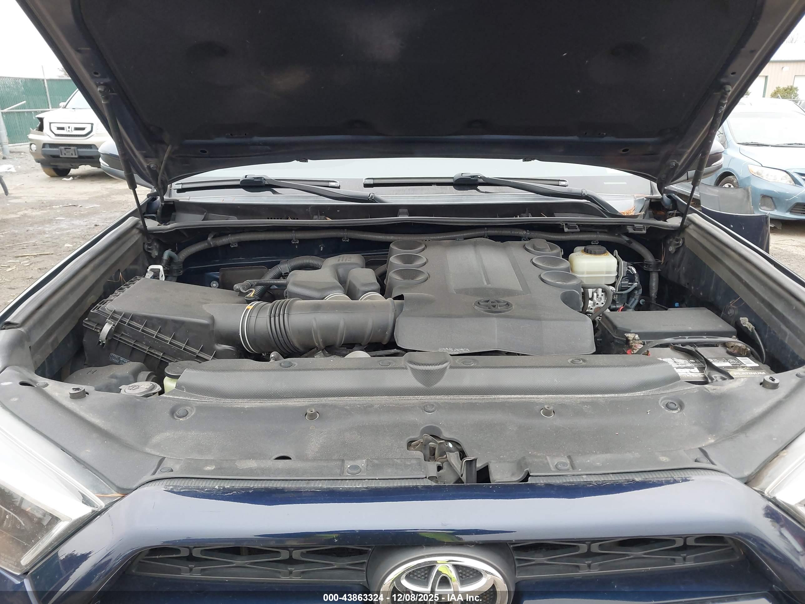 TOYOTA 4RUNNER image 10