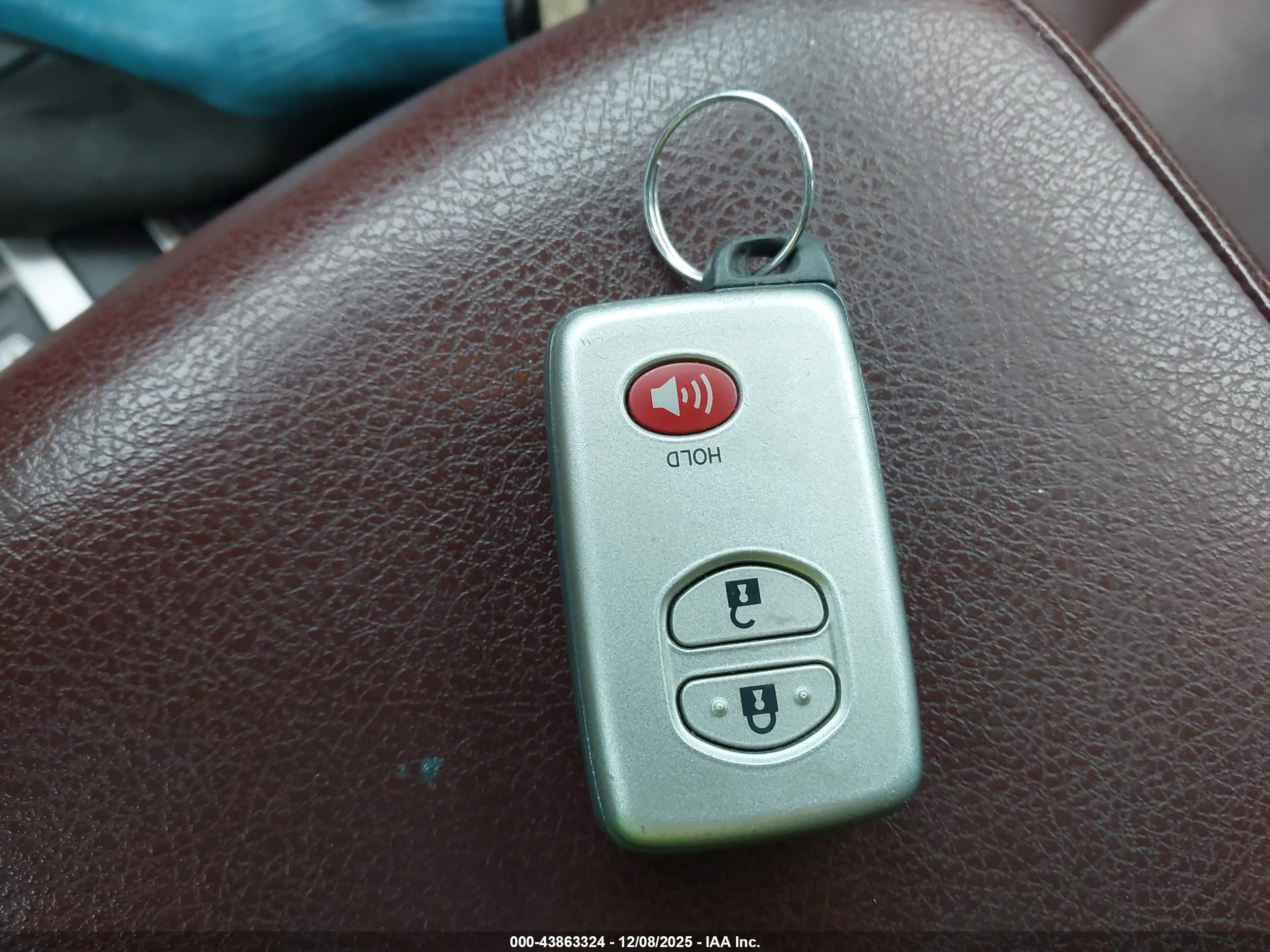 TOYOTA 4RUNNER image 11