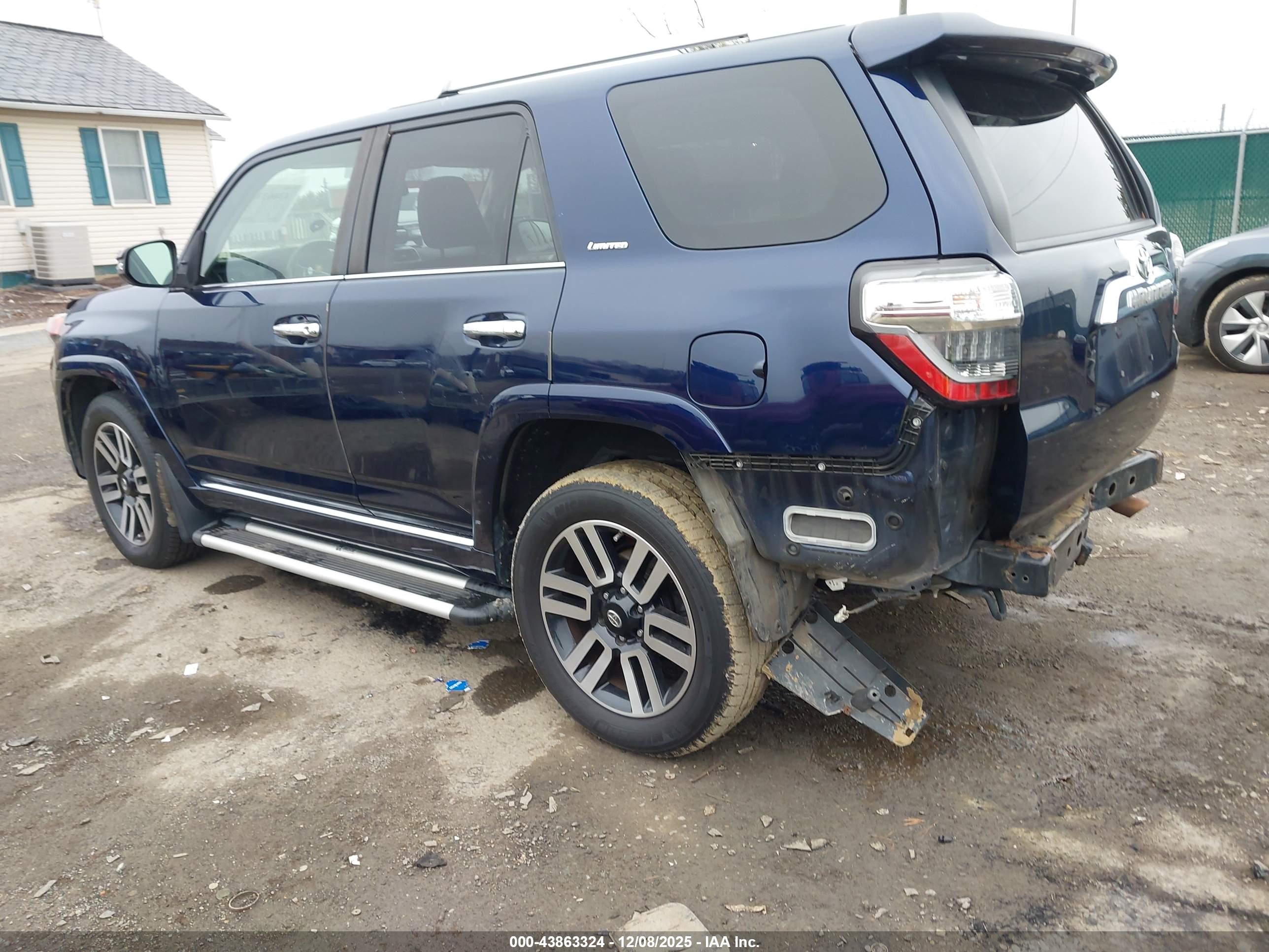 TOYOTA 4RUNNER image 3