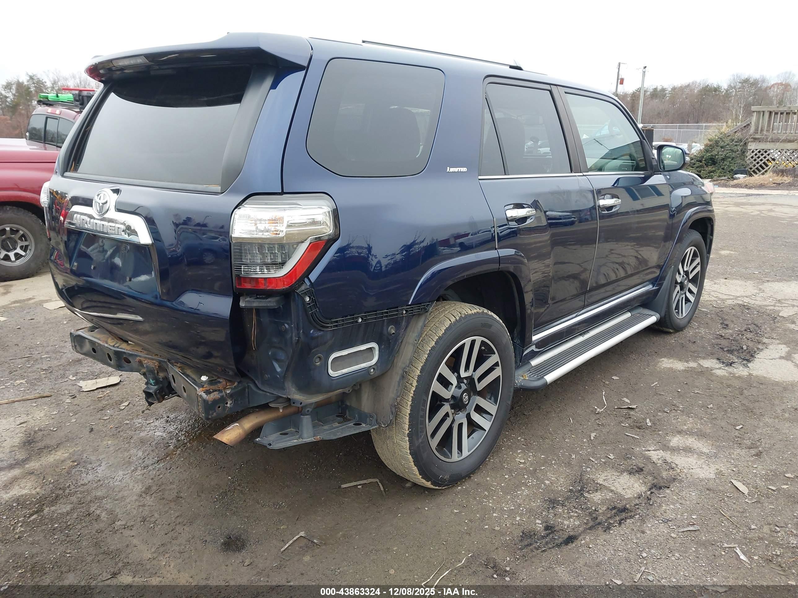 TOYOTA 4RUNNER image 4