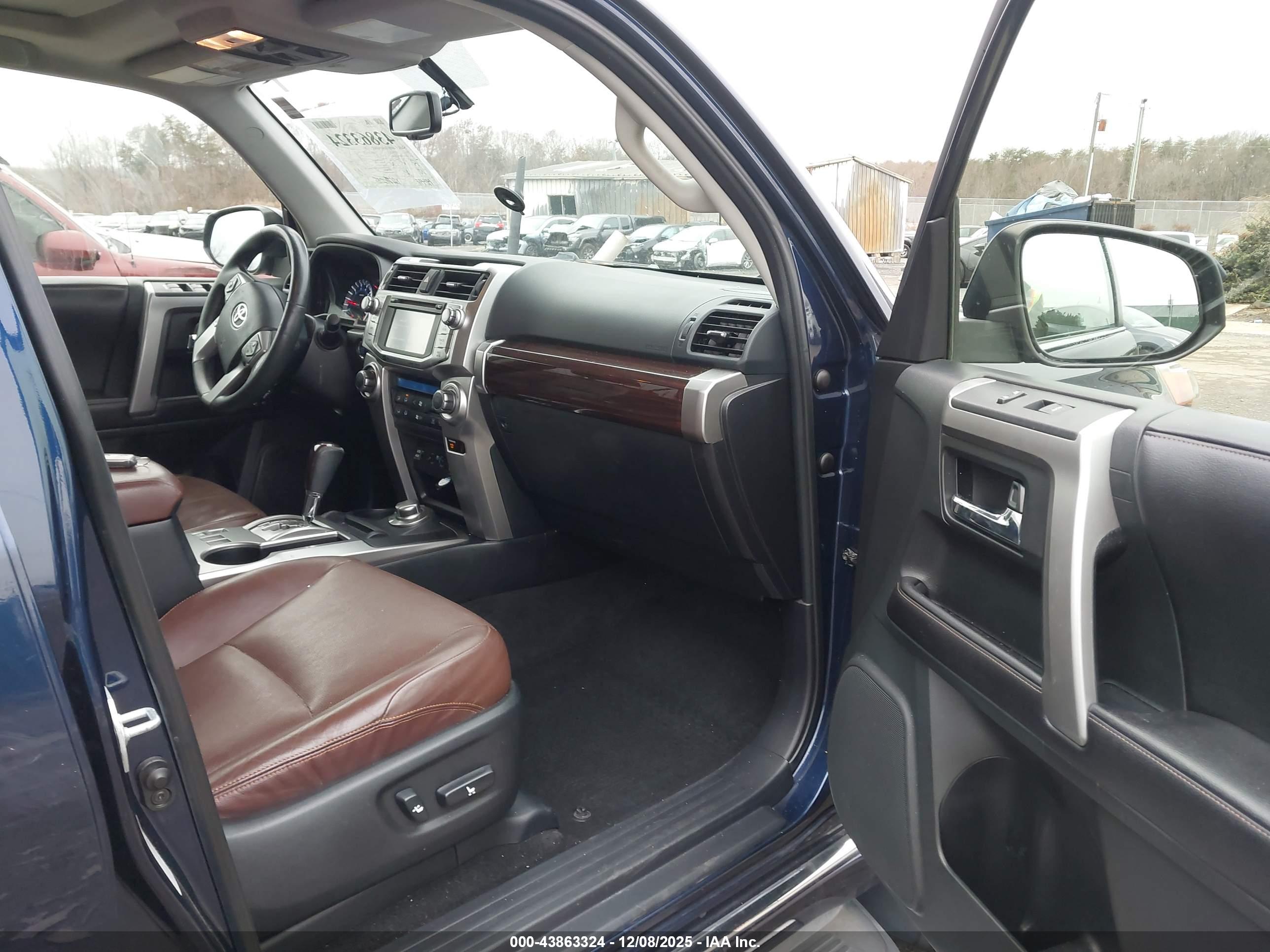 TOYOTA 4RUNNER image 5