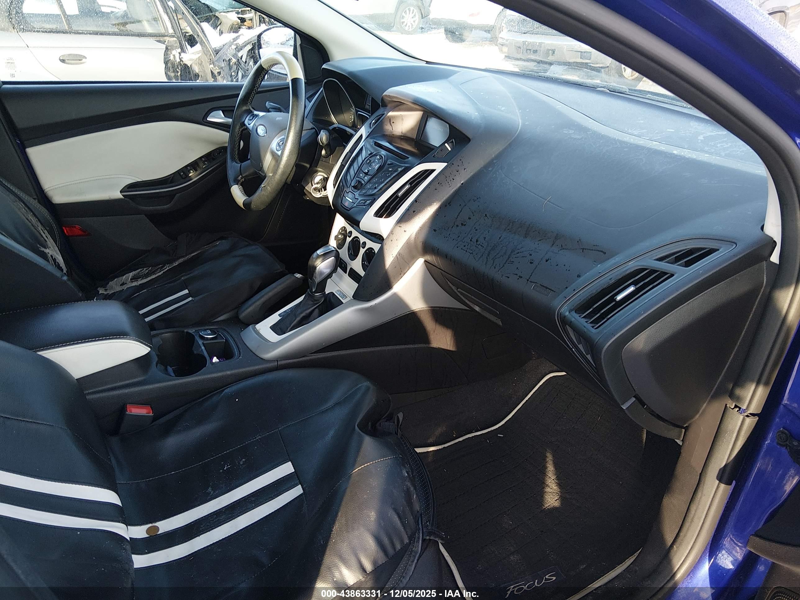 FORD FOCUS image 5