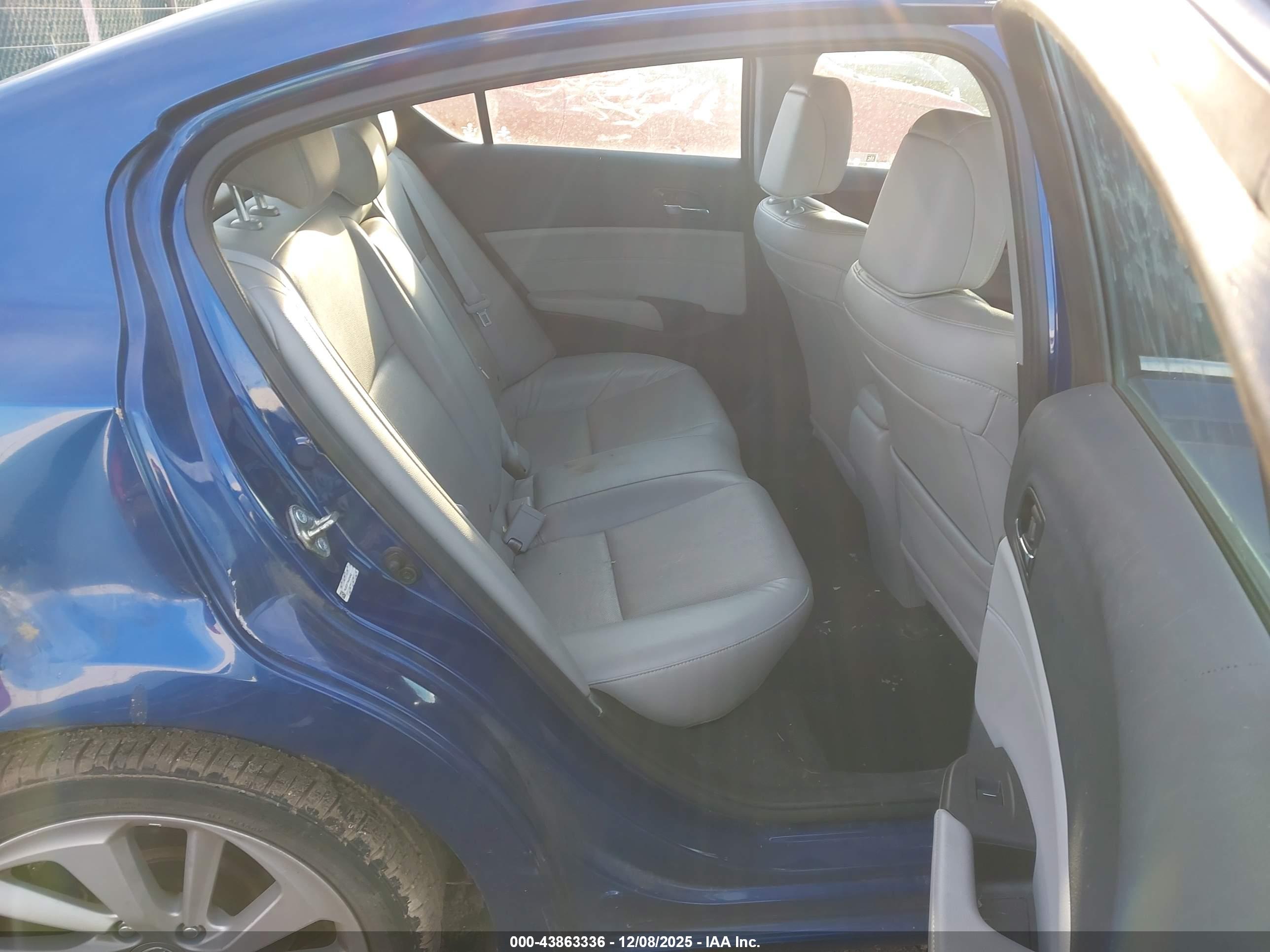 ACURA ILX image 8