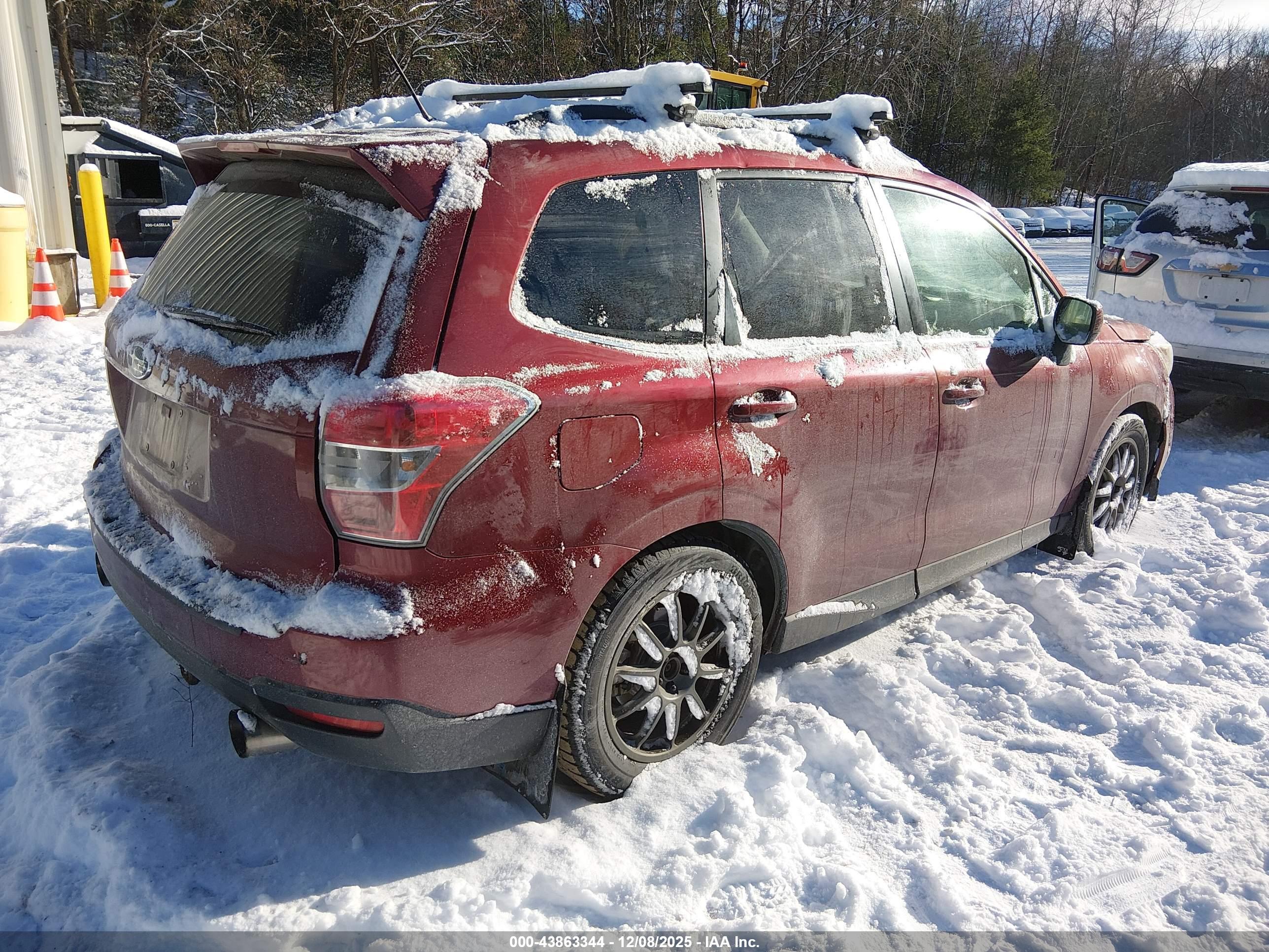 SUBARU FORESTER image 4