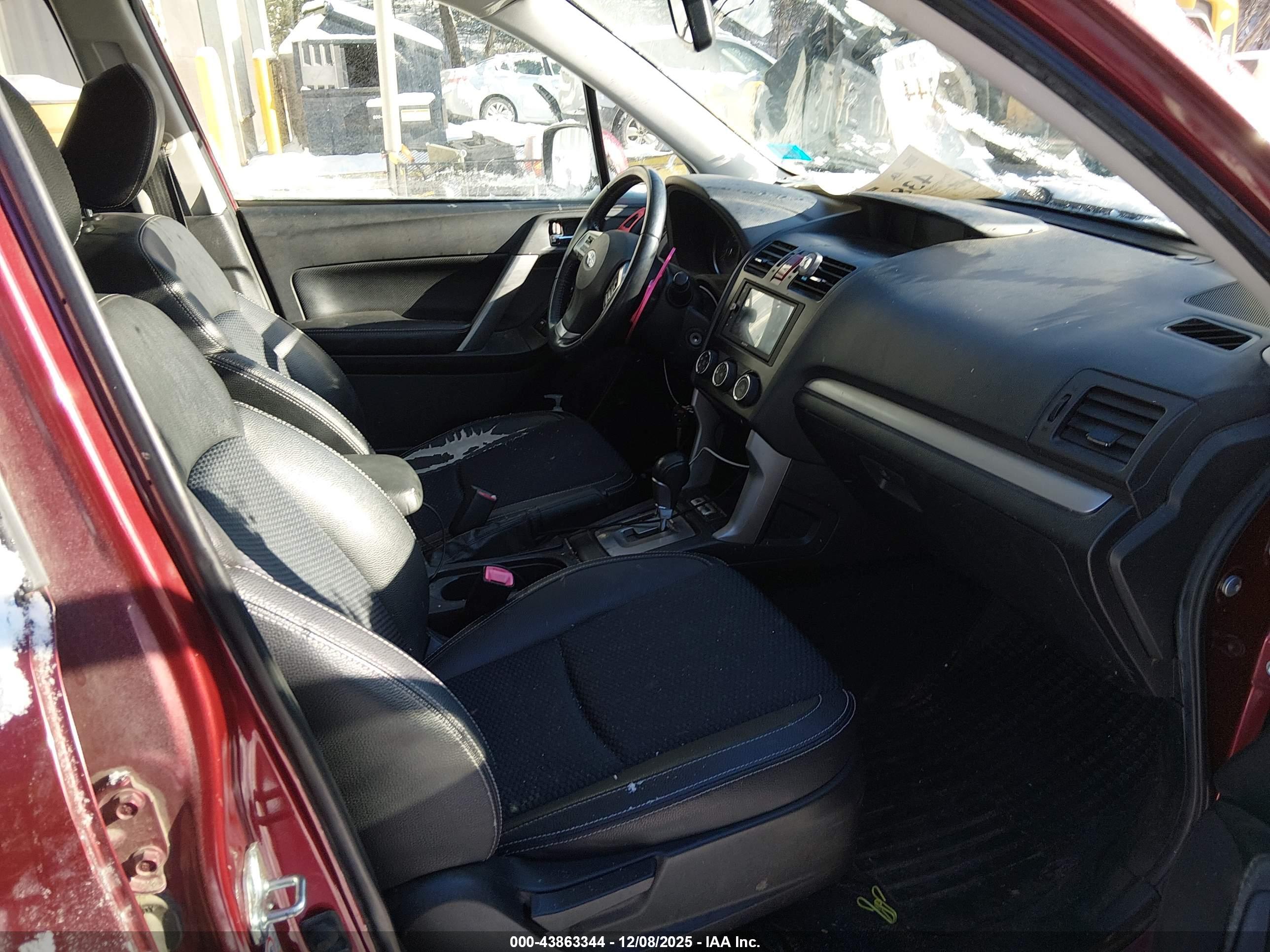 SUBARU FORESTER image 5
